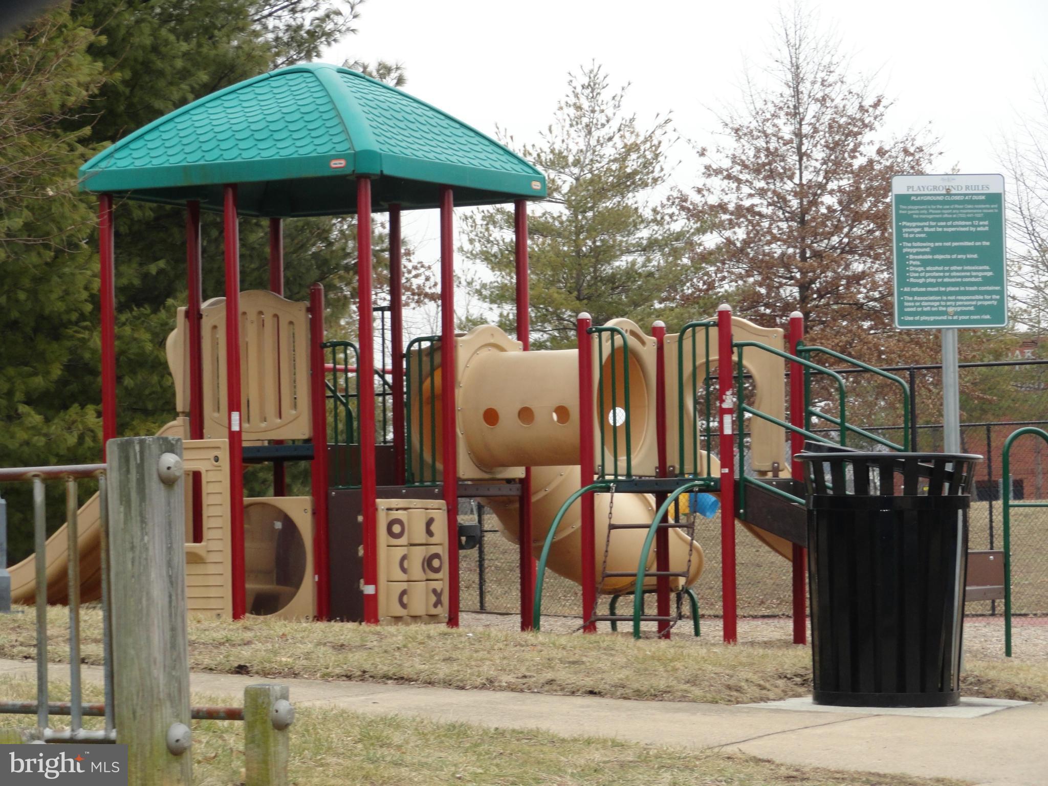 RIVER OAKS - Residential