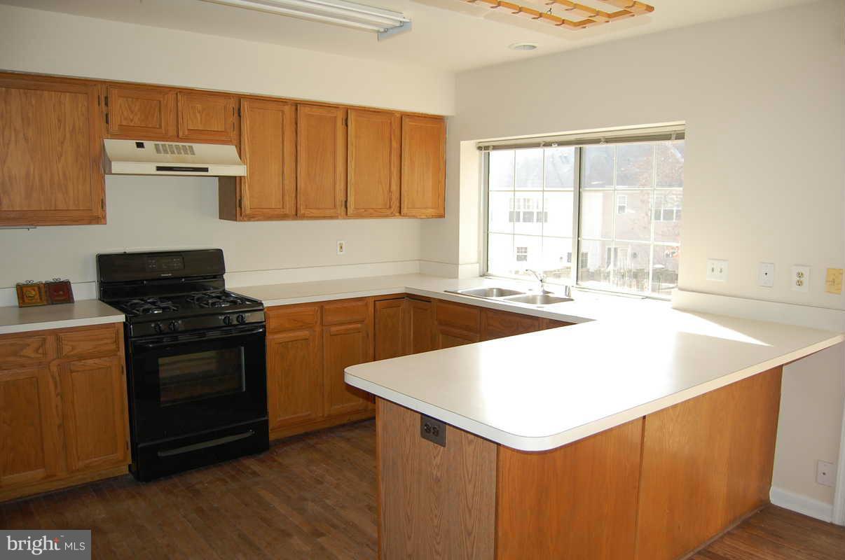 RIVER OAKS - Residential