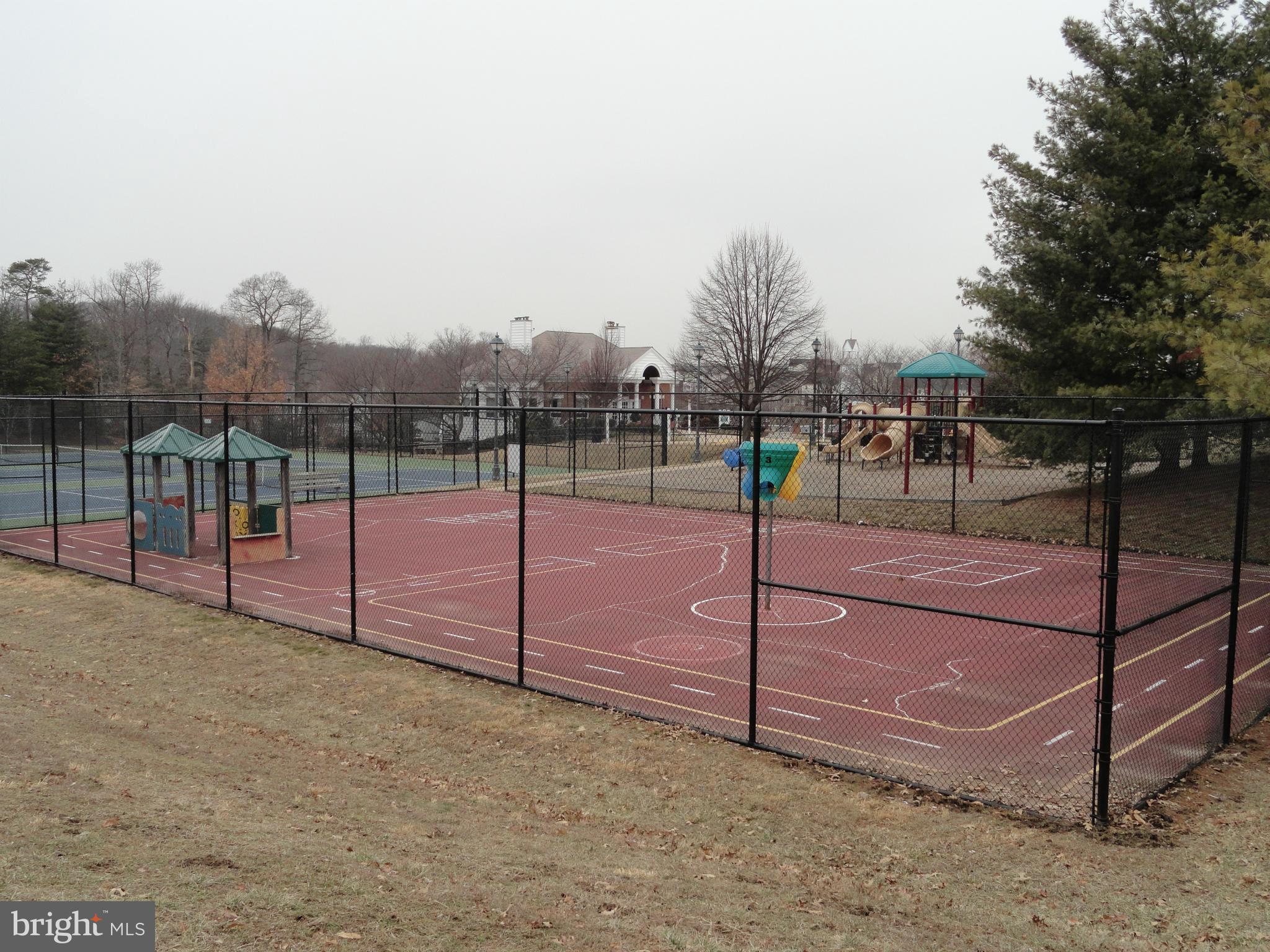 RIVER OAKS - Residential