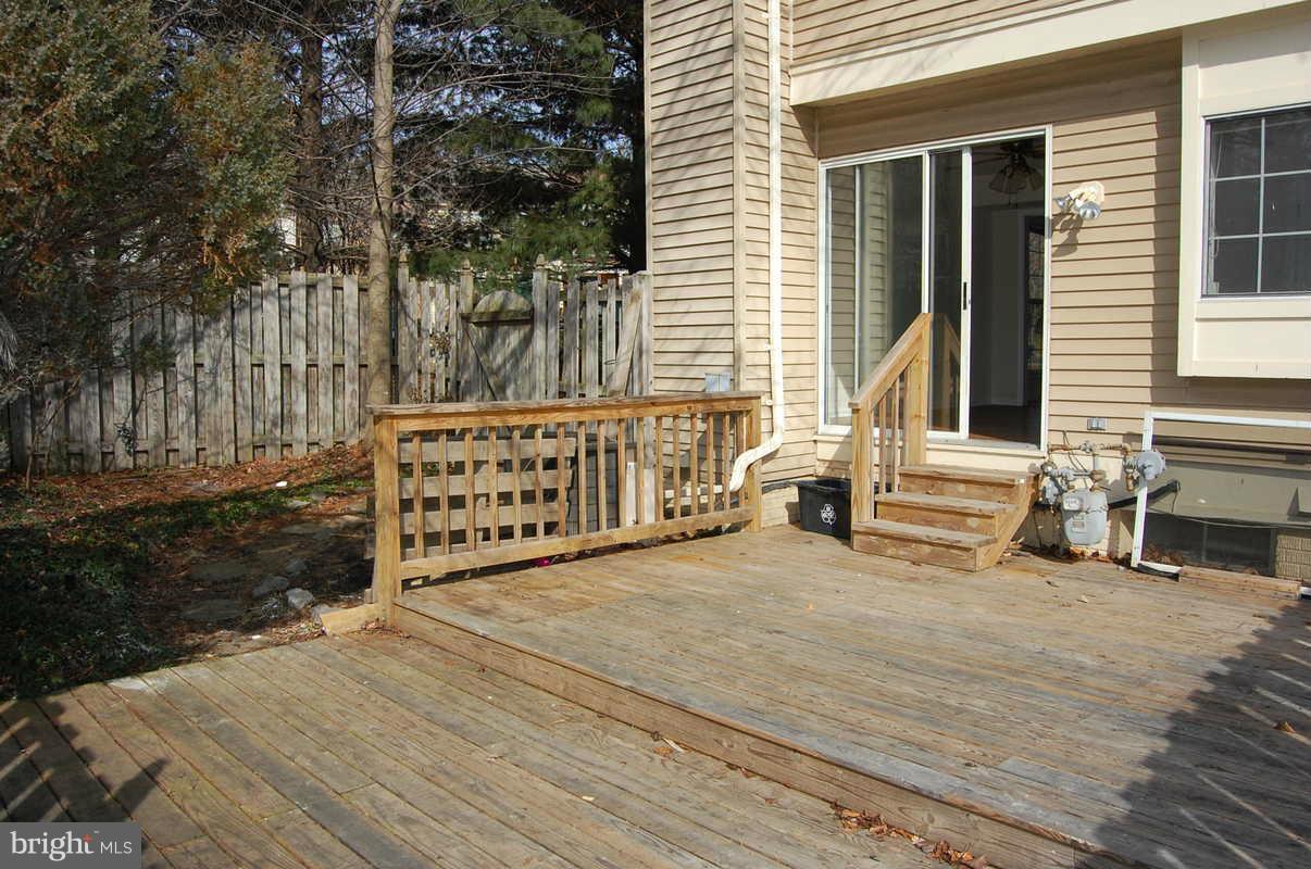 RIVER OAKS - Residential