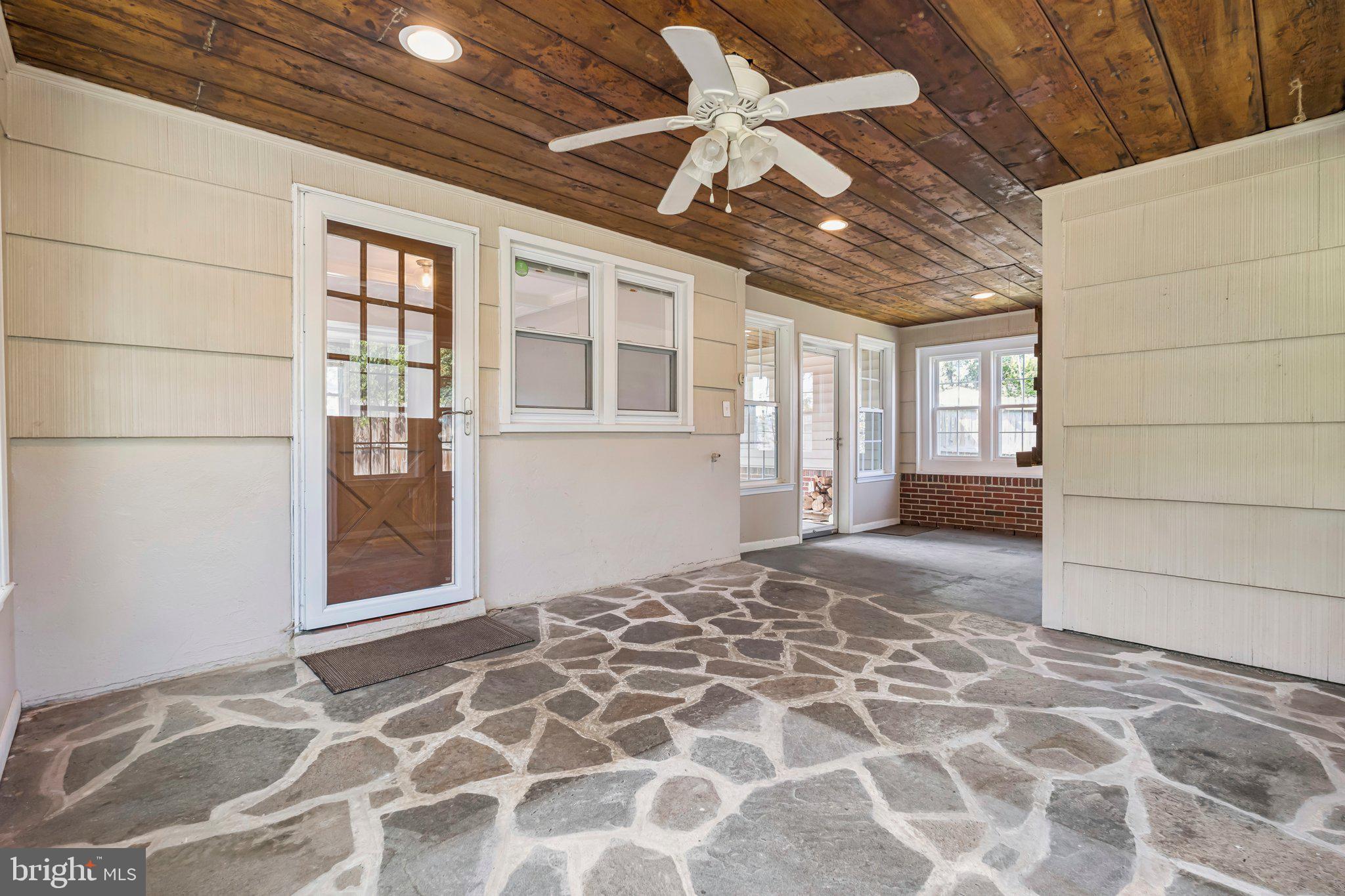 KNOLLWOOD - Residential