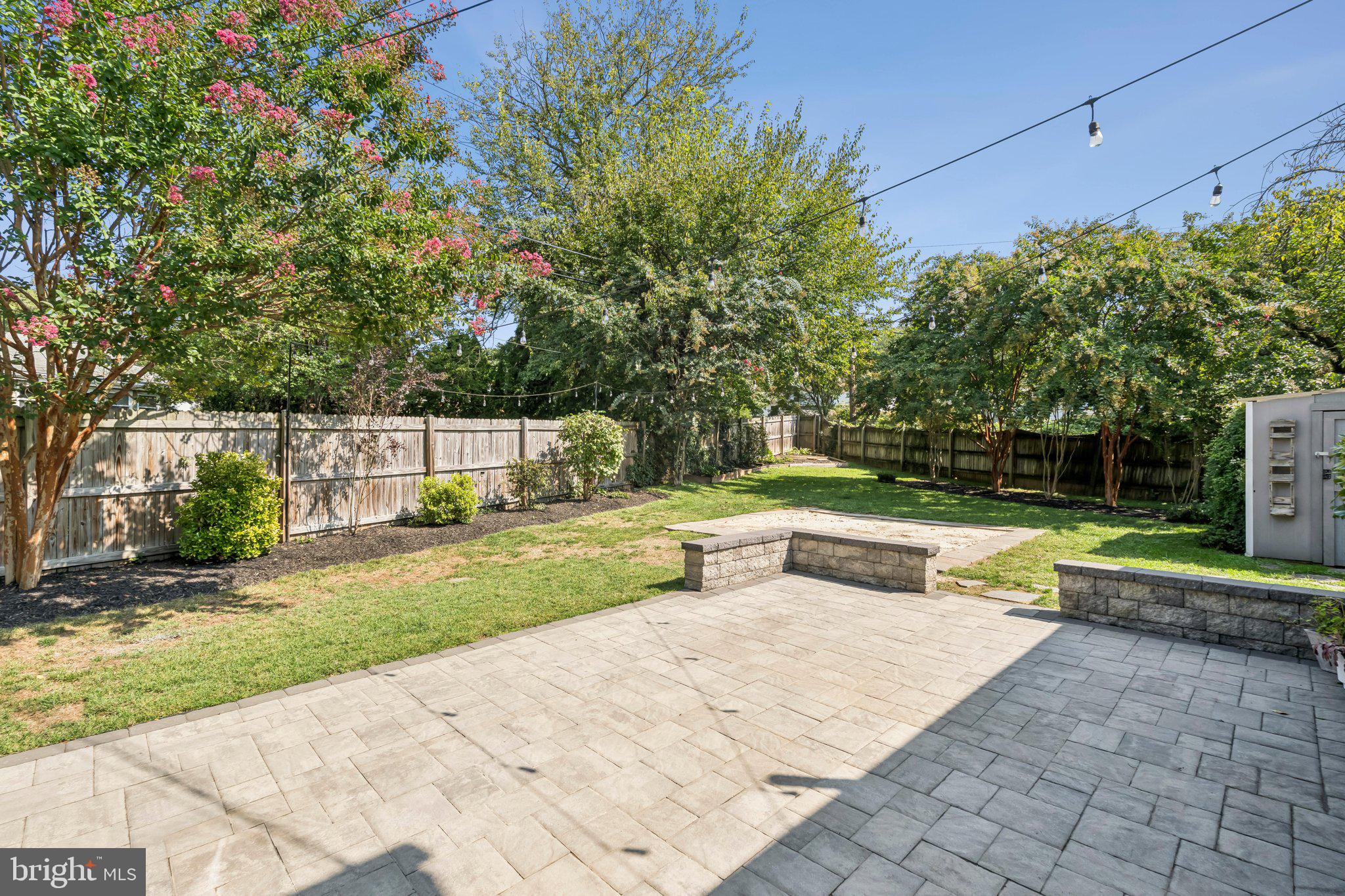 KNOLLWOOD - Residential