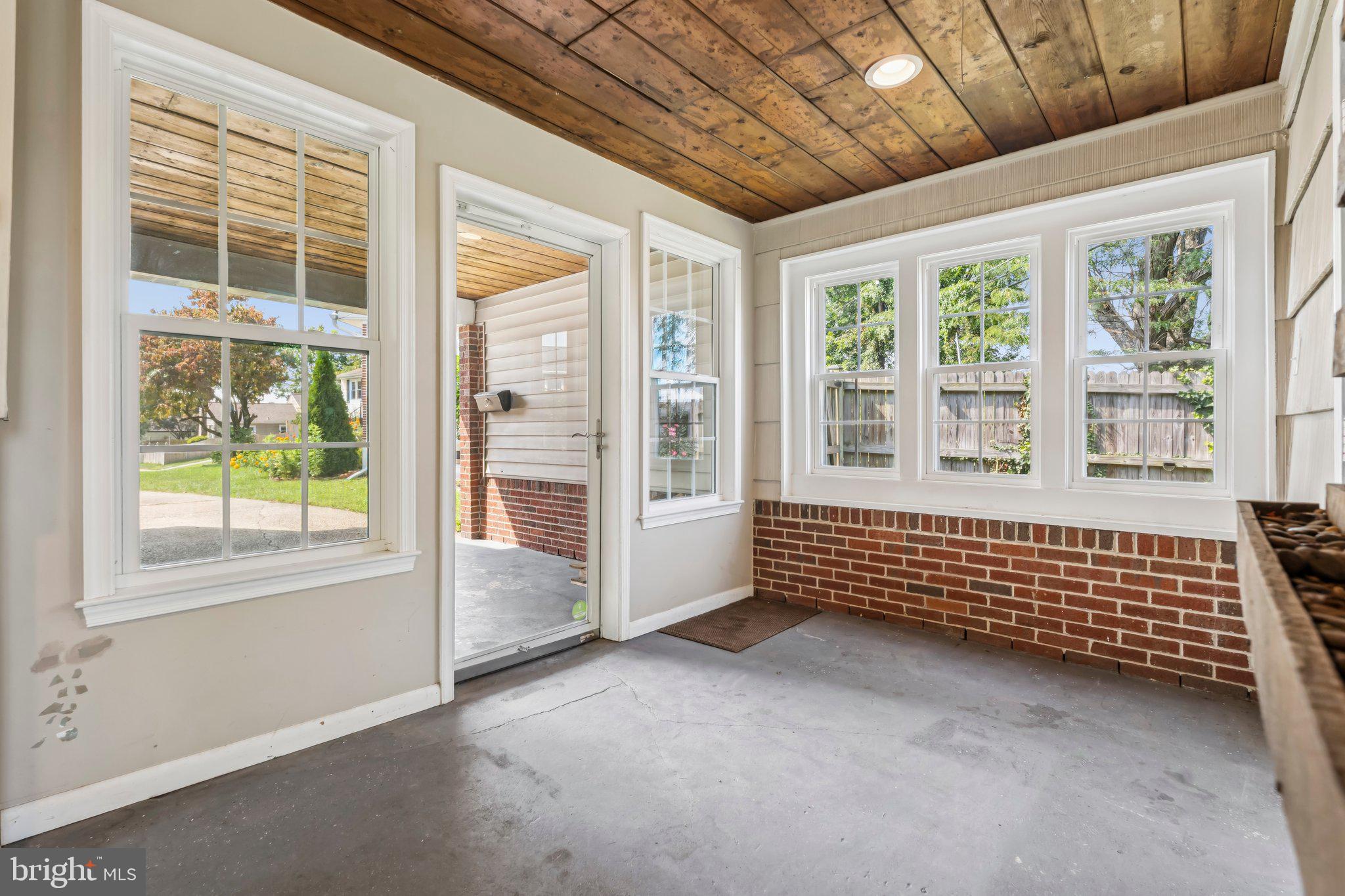 KNOLLWOOD - Residential