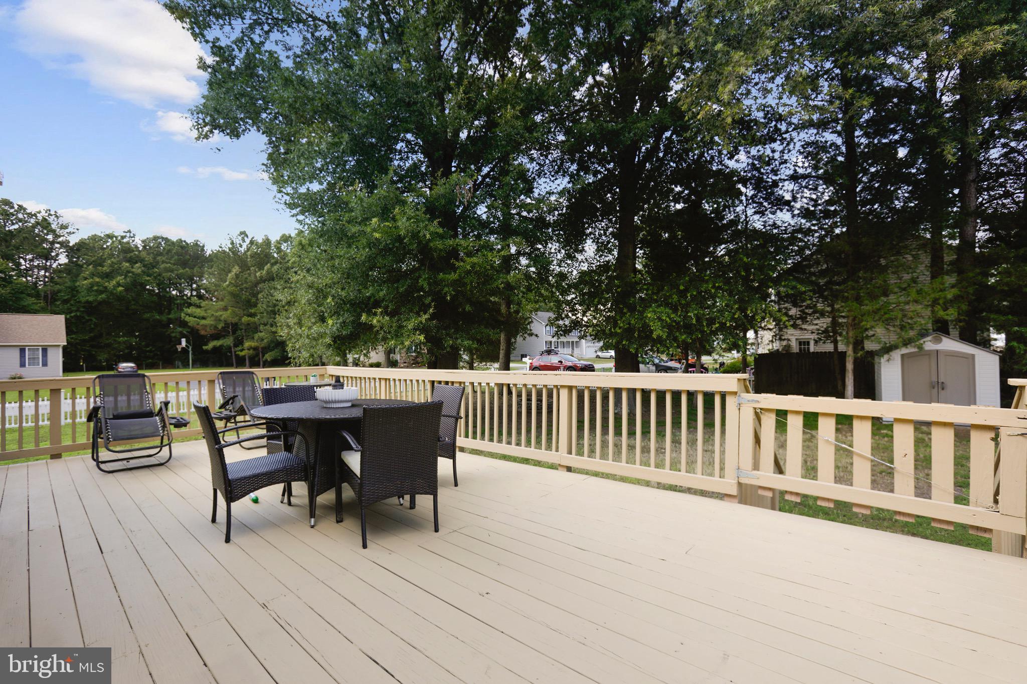 RIVERSIDE MEADOWS - Residential