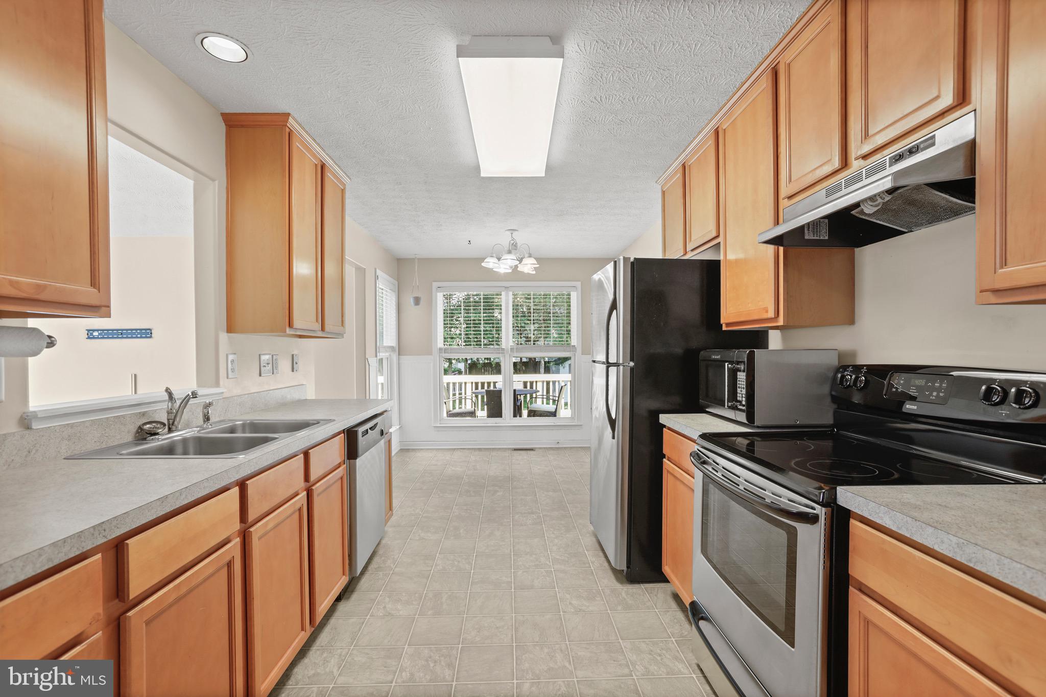 RIVERSIDE MEADOWS - Residential
