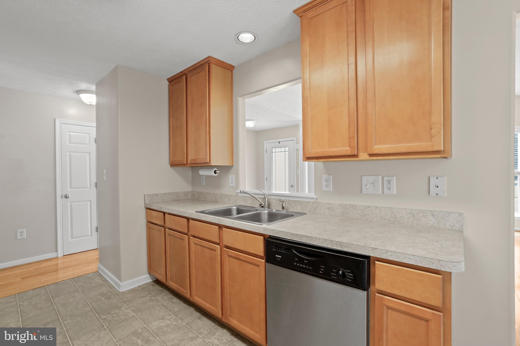 RIVERSIDE MEADOWS - Residential