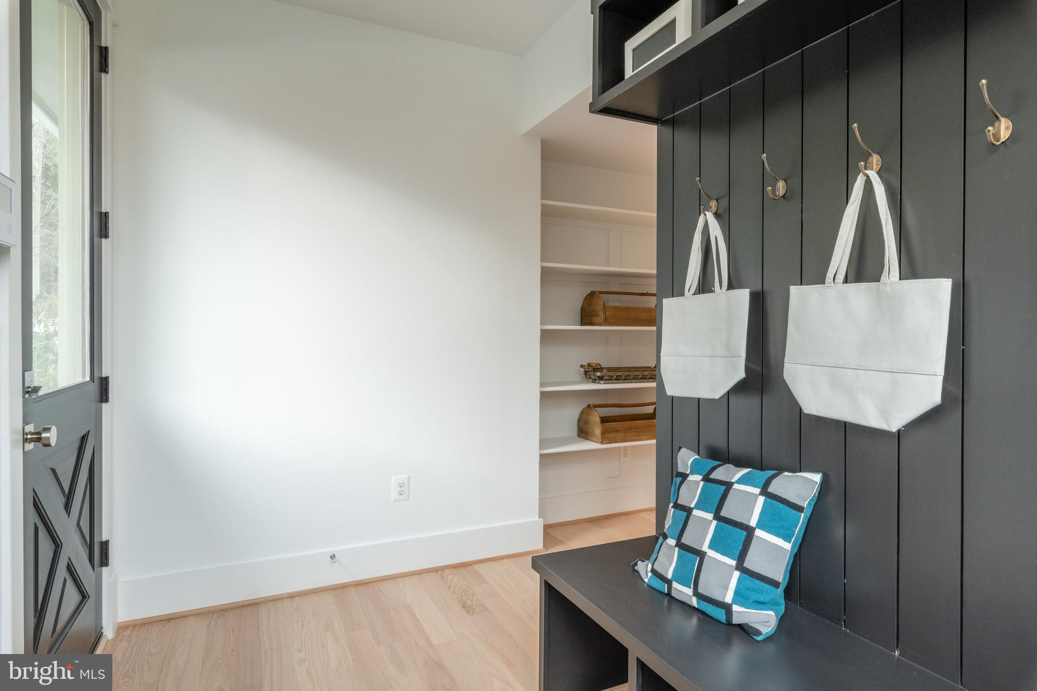 MONTICELLO PARK - Residential