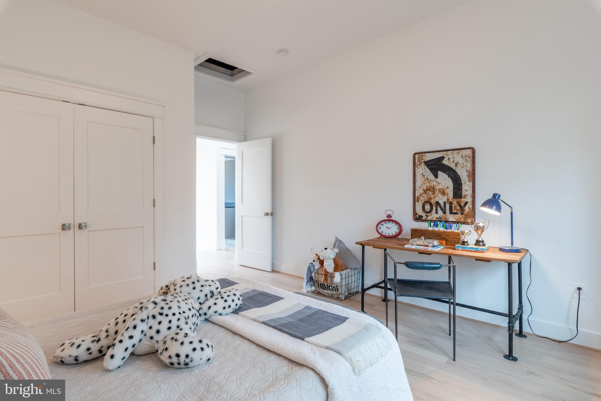 MONTICELLO PARK - Residential