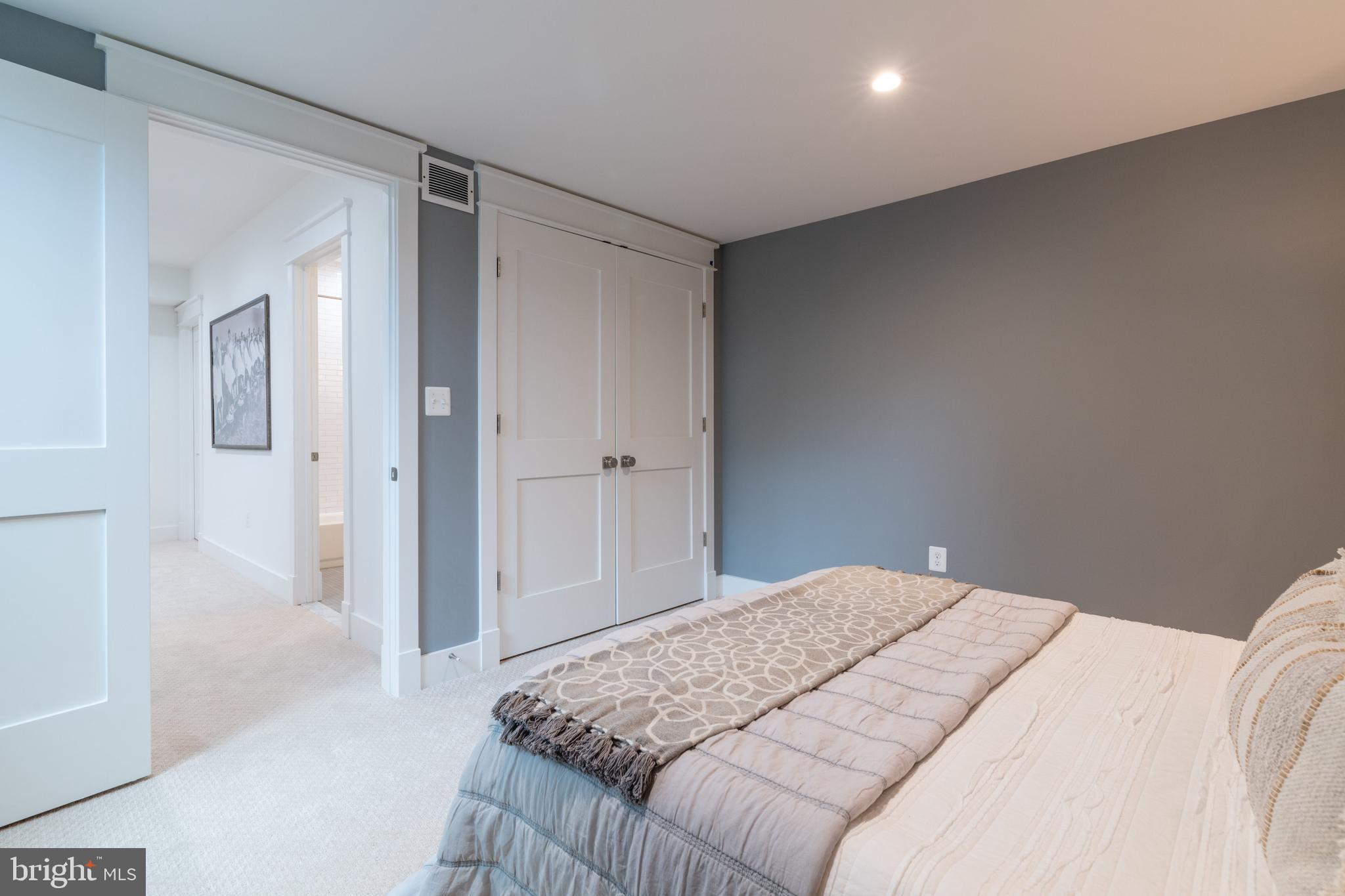 MONTICELLO PARK - Residential