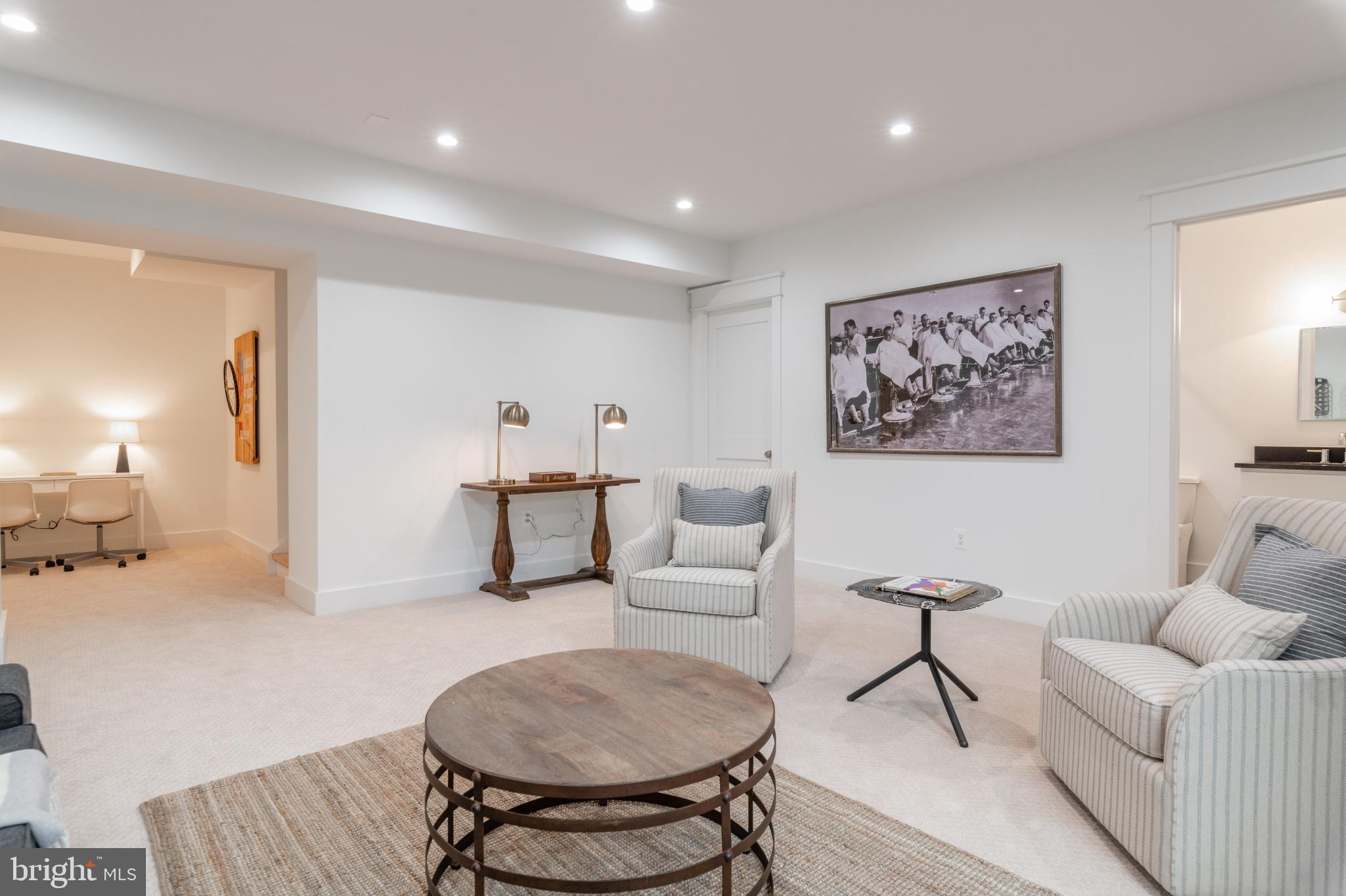 MONTICELLO PARK - Residential