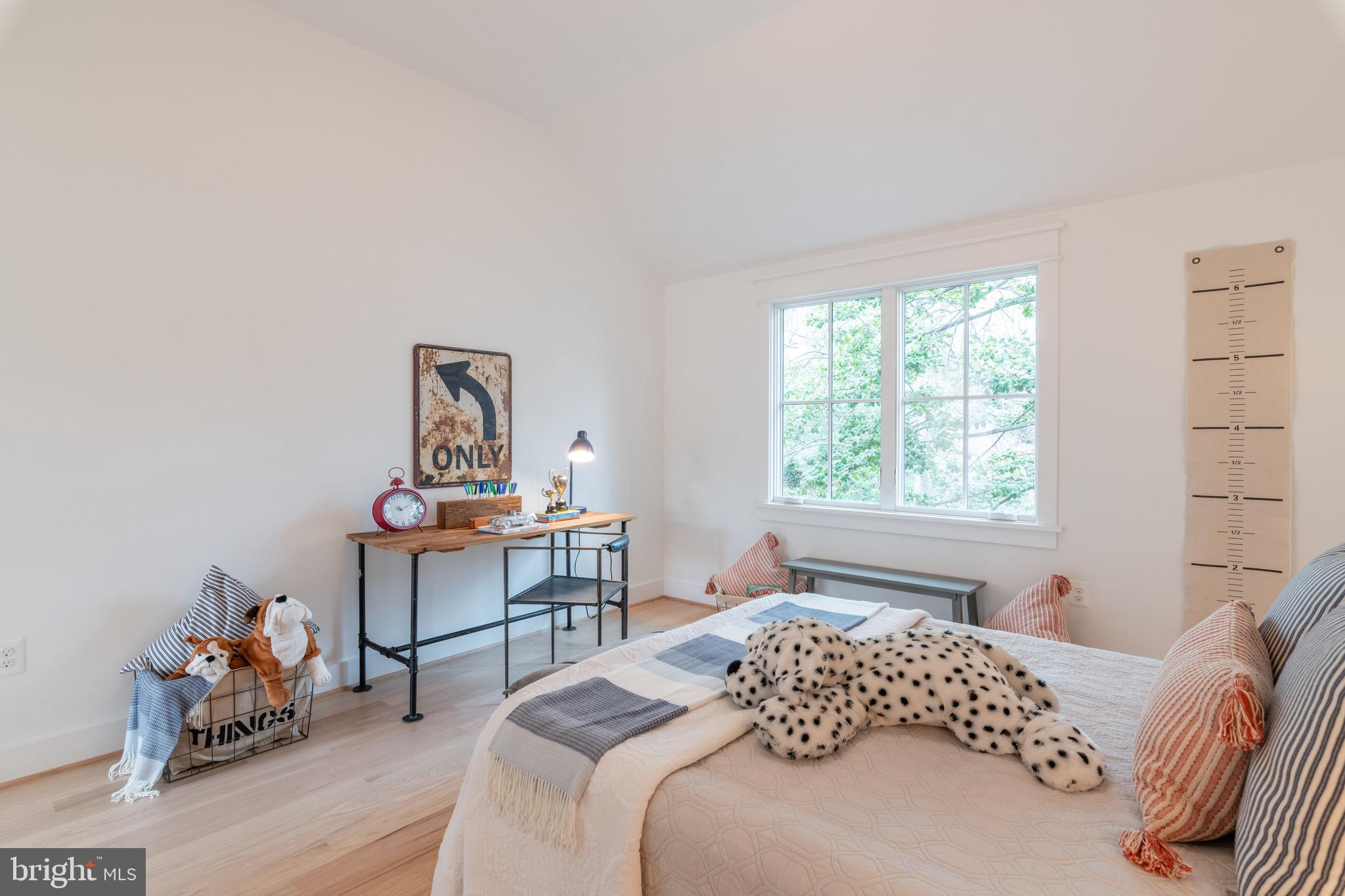 MONTICELLO PARK - Residential