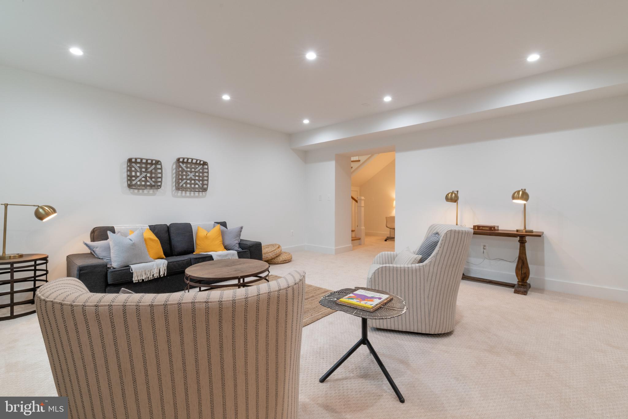 MONTICELLO PARK - Residential