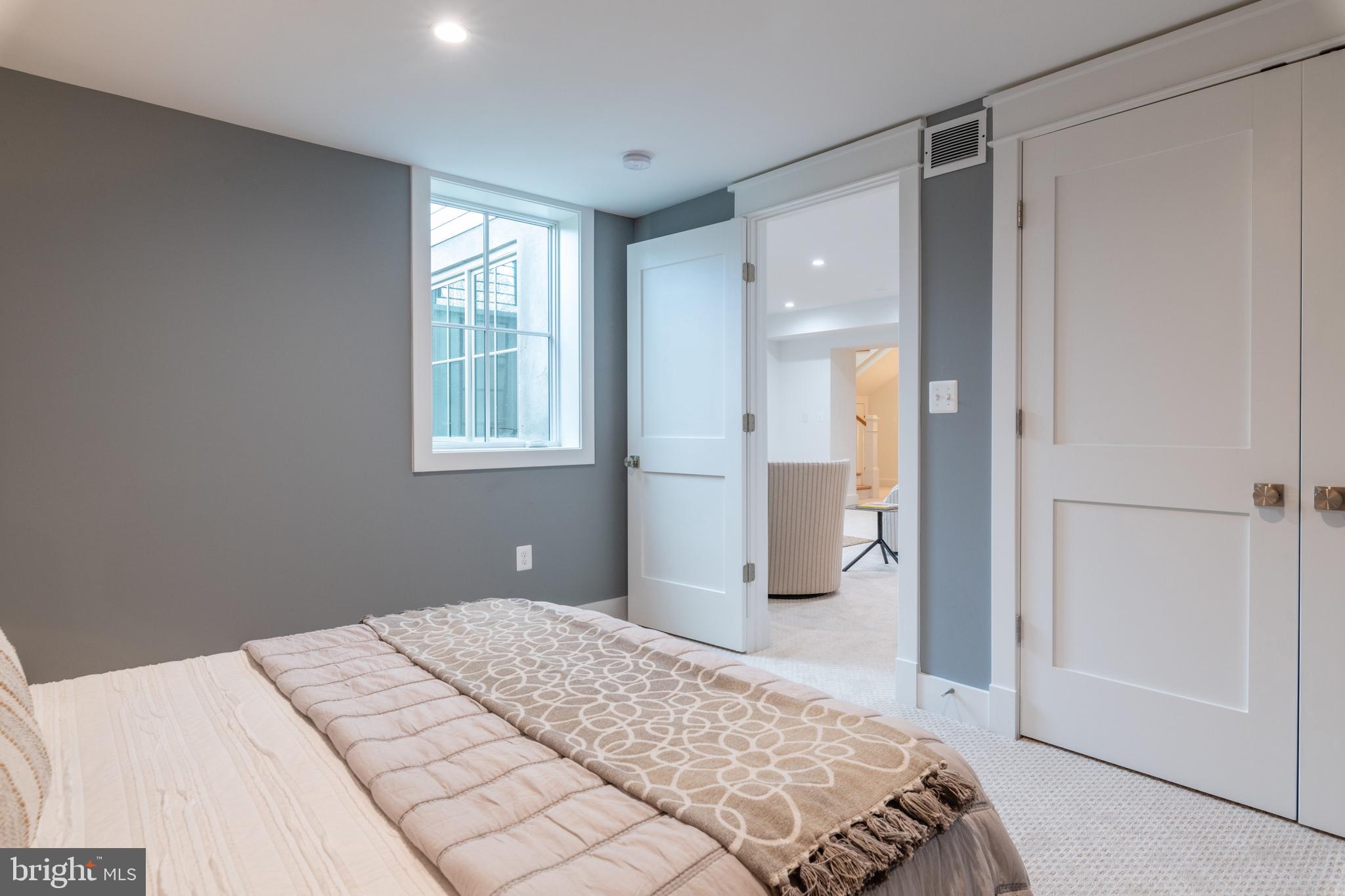 MONTICELLO PARK - Residential