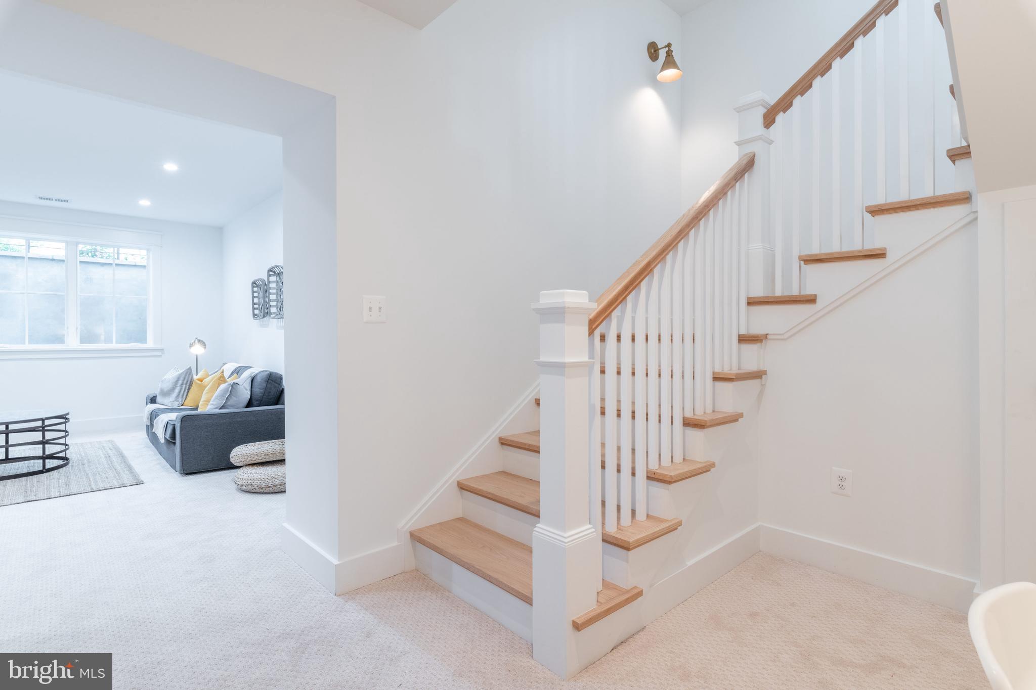 MONTICELLO PARK - Residential