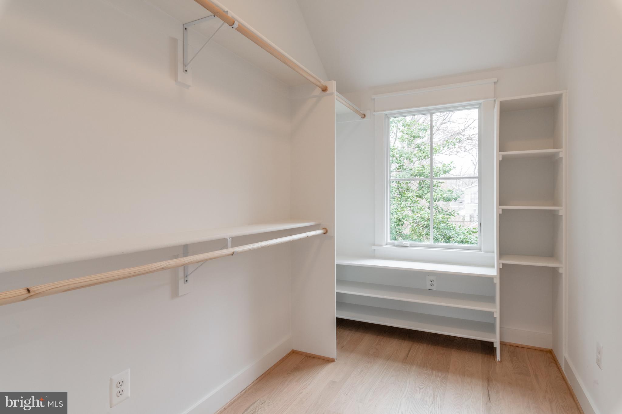 MONTICELLO PARK - Residential