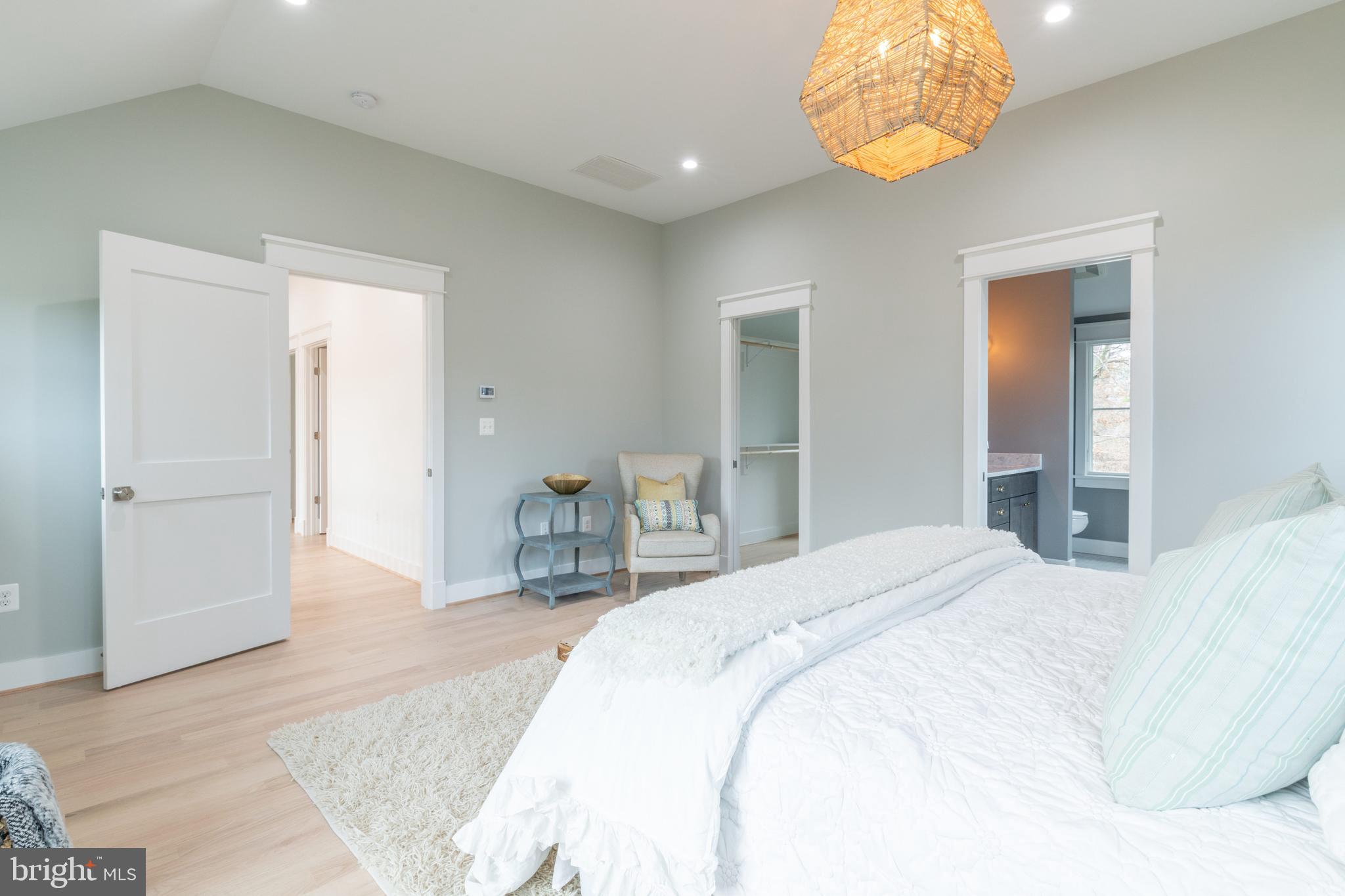 MONTICELLO PARK - Residential