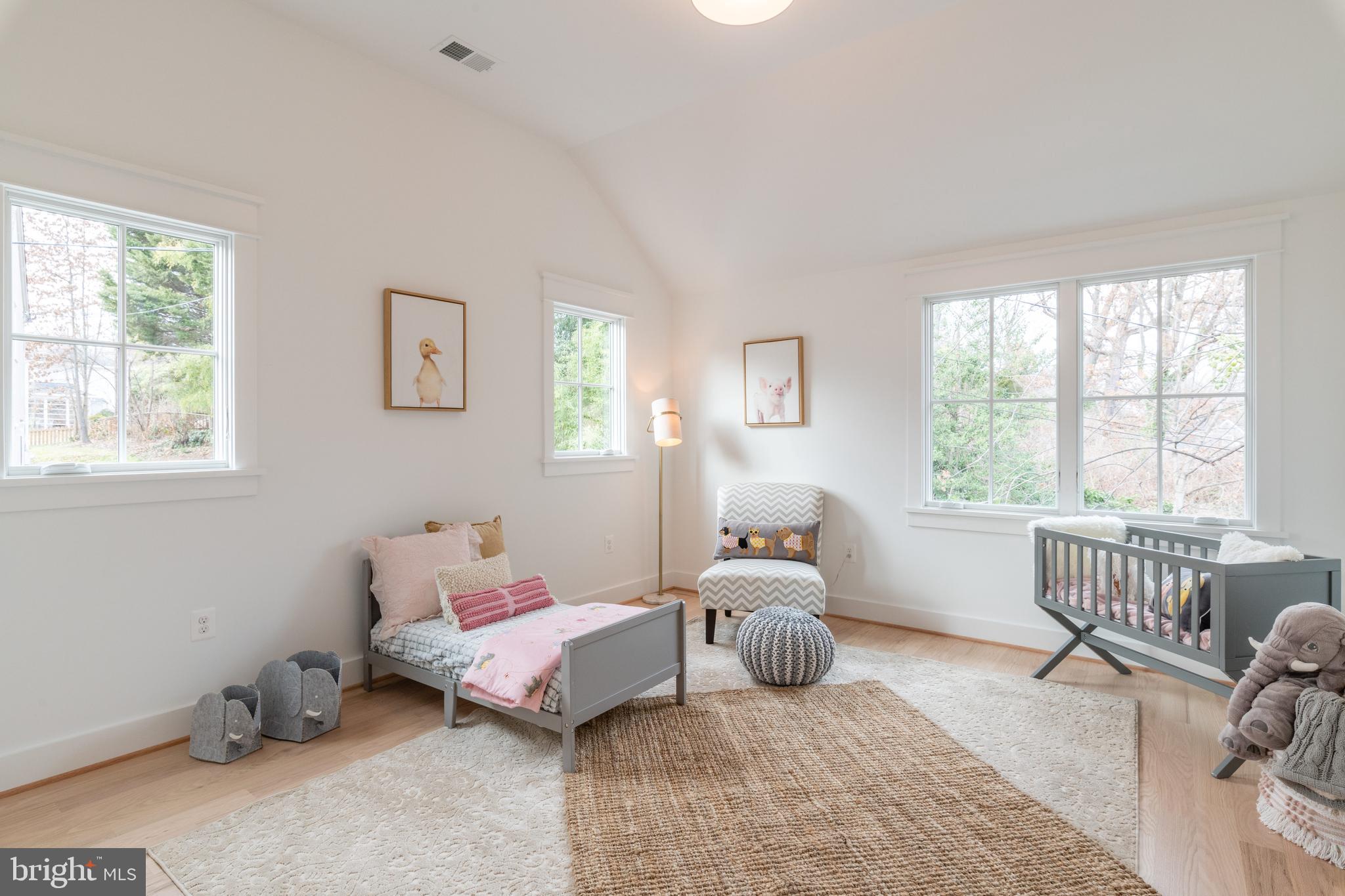 MONTICELLO PARK - Residential