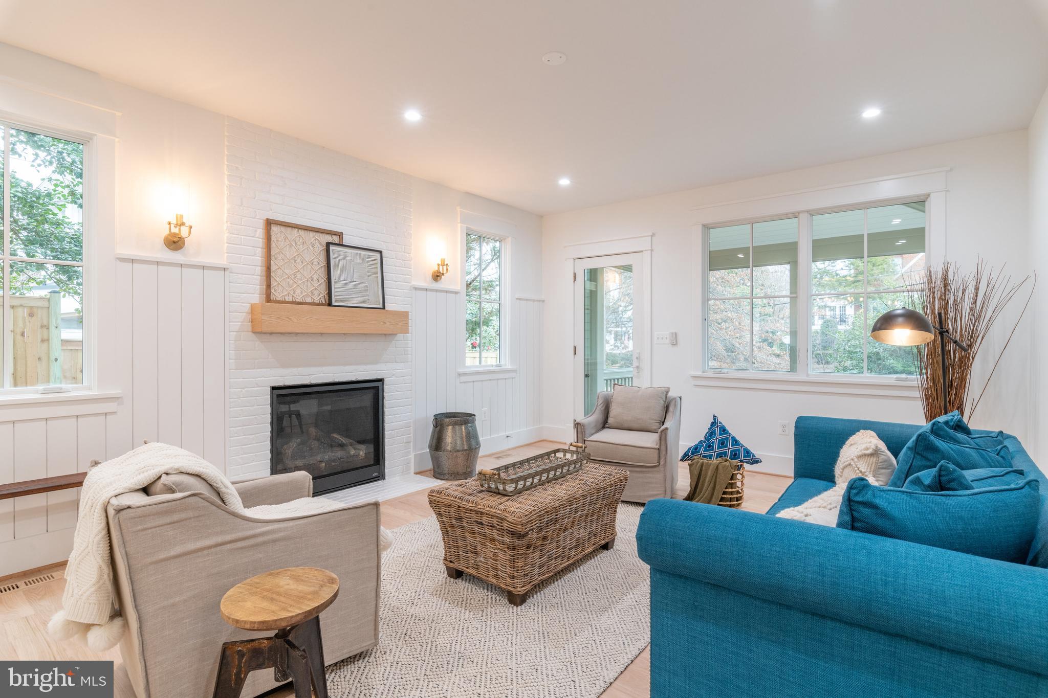 MONTICELLO PARK - Residential