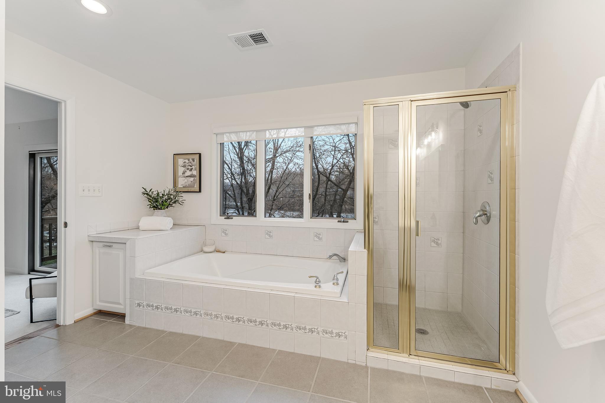 CEDAR COVE - Residential