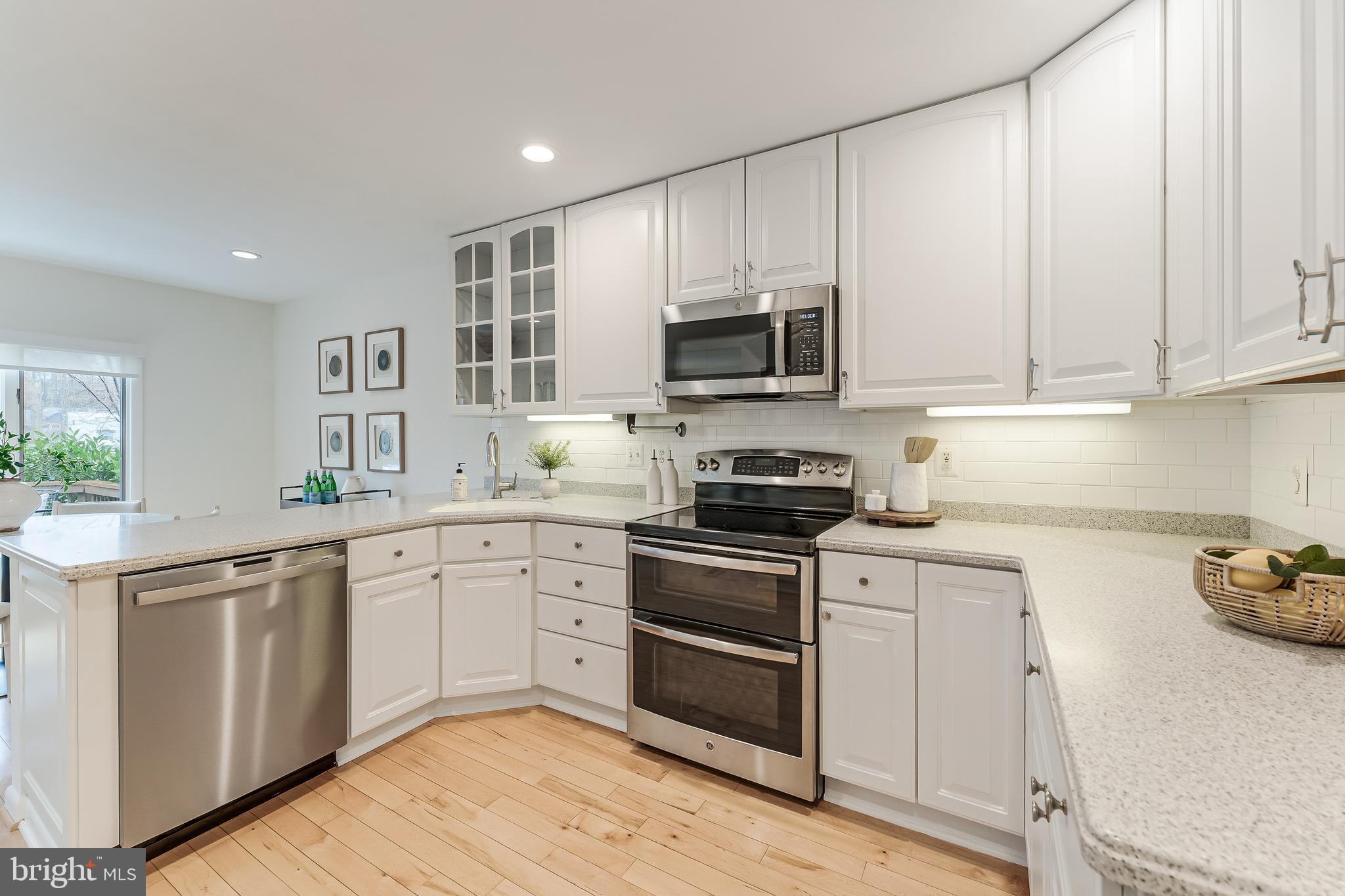 CEDAR COVE - Residential