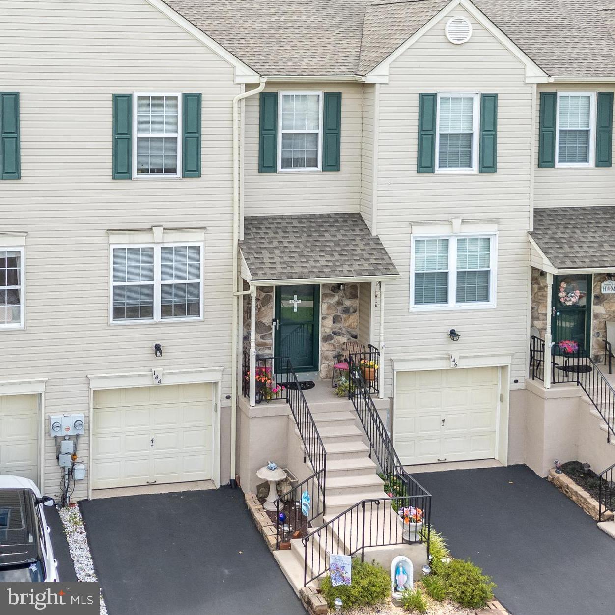 144 STRAWBERRY LANE