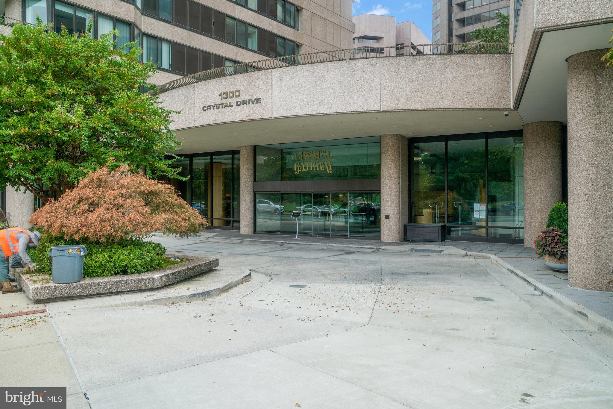 CRYSTAL GATEWAY - Residential