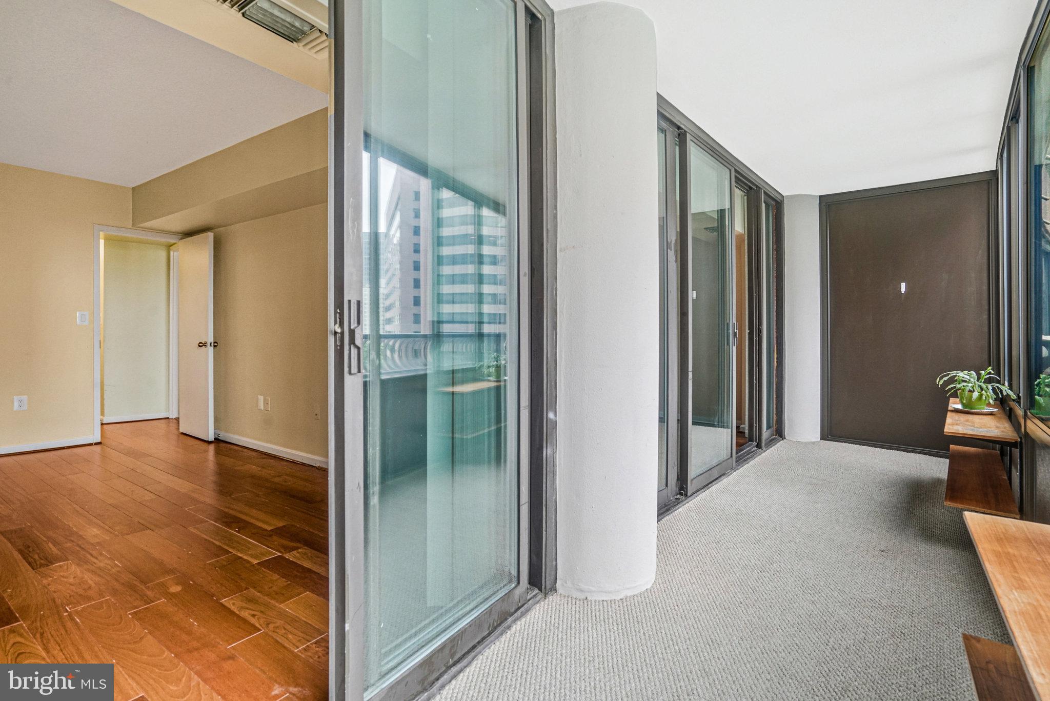 CRYSTAL GATEWAY - Residential