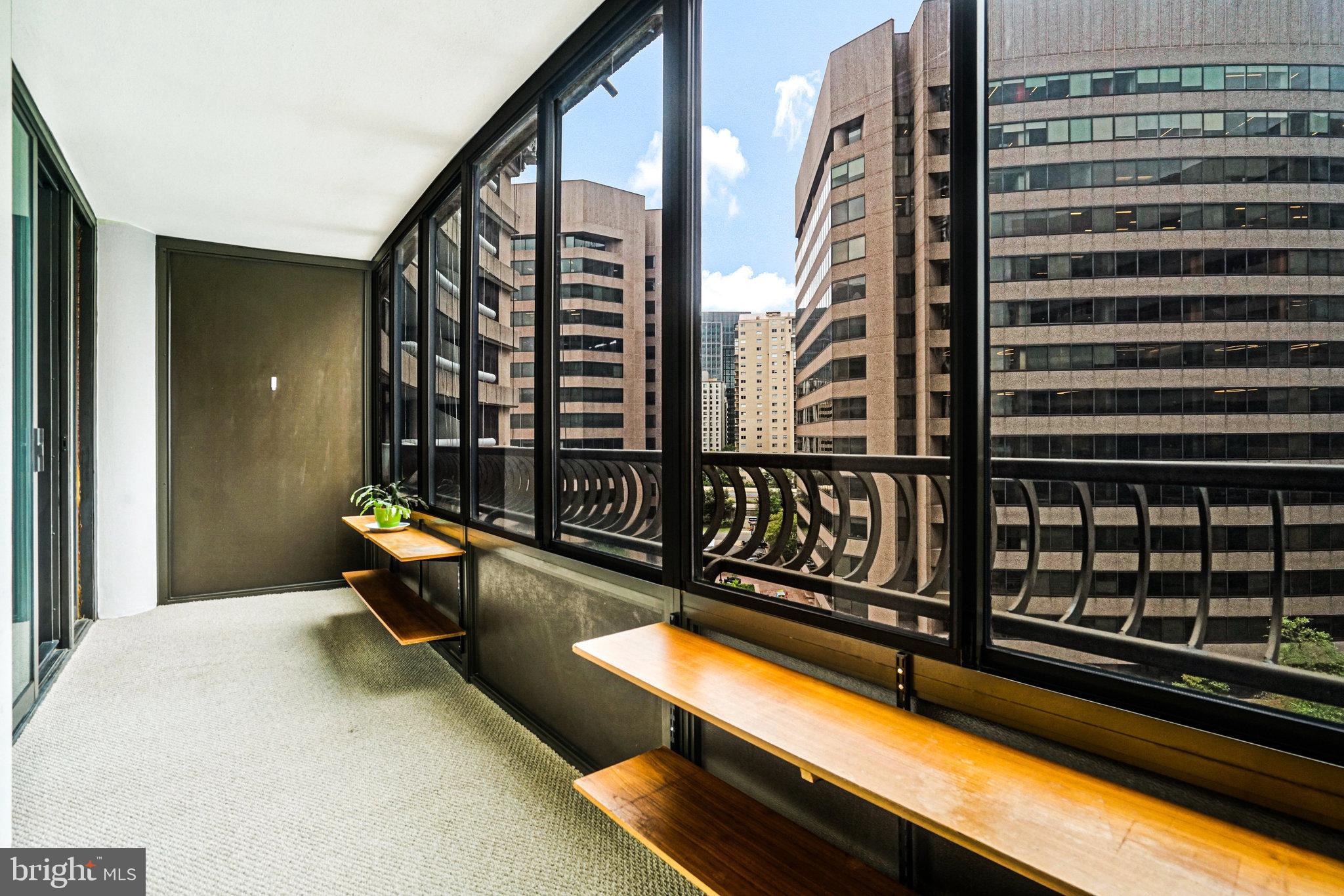 CRYSTAL GATEWAY - Residential