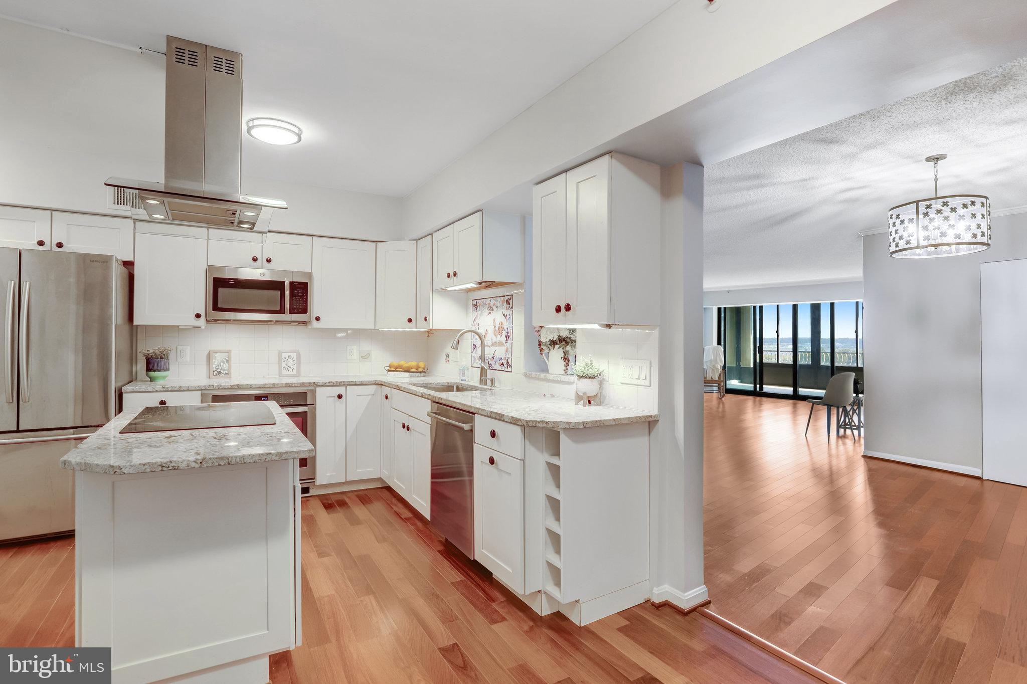 CRYSTAL GATEWAY - Residential