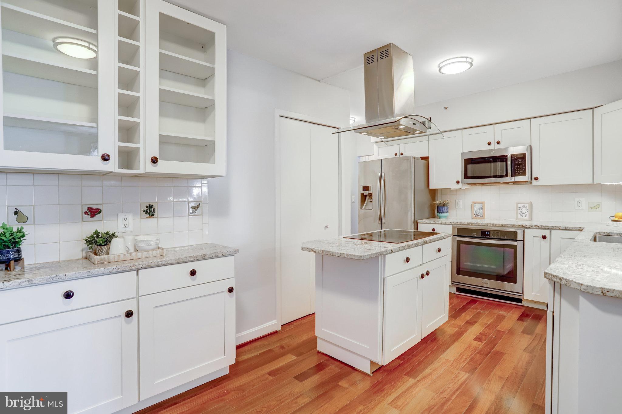 CRYSTAL GATEWAY - Residential