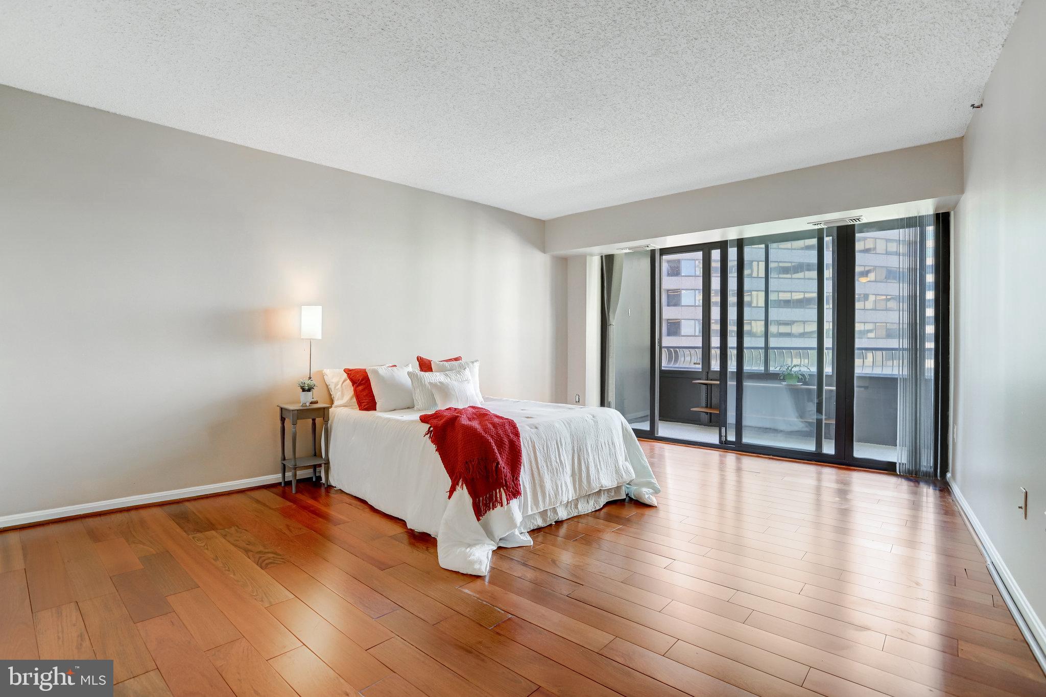 CRYSTAL GATEWAY - Residential