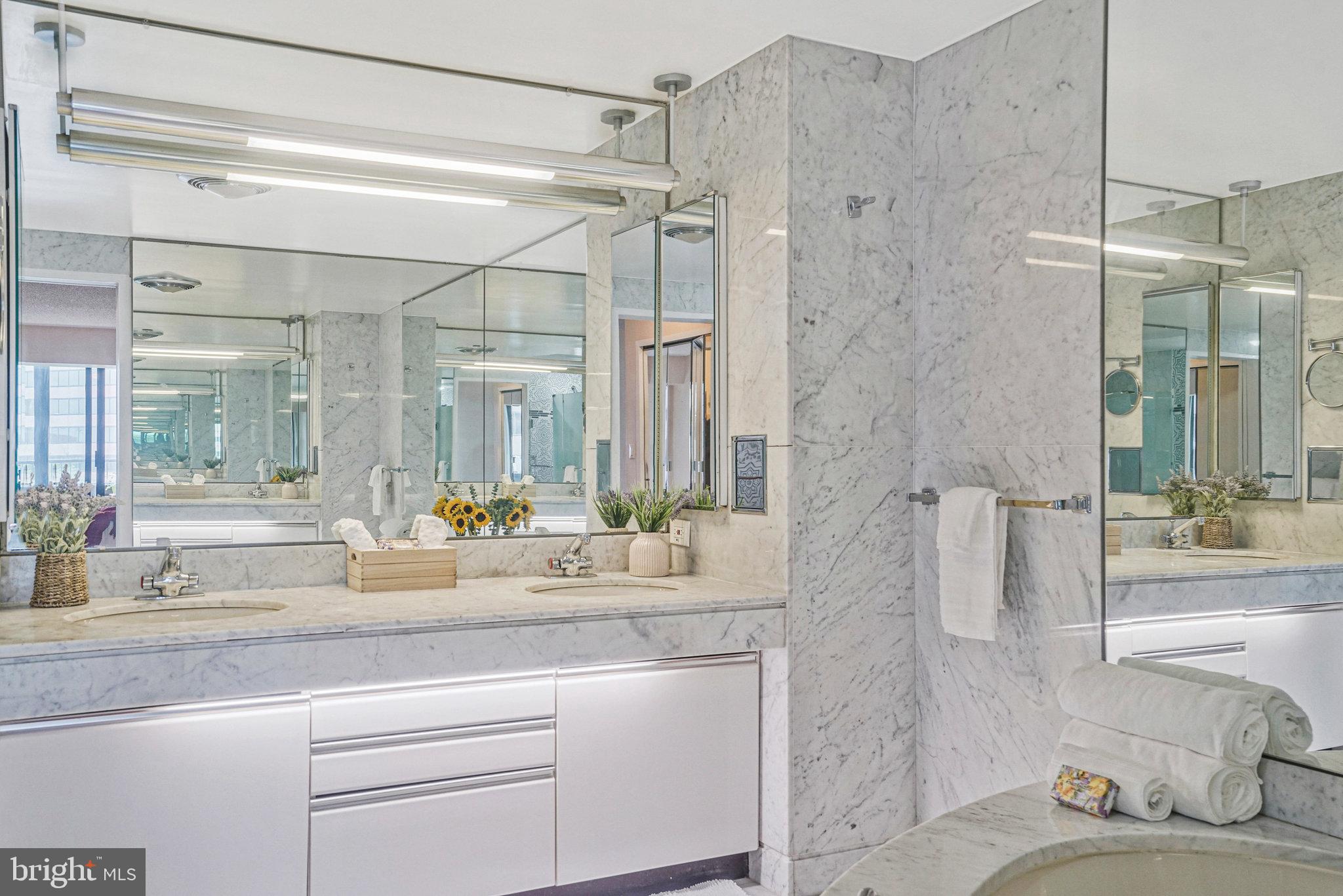 CRYSTAL GATEWAY - Residential