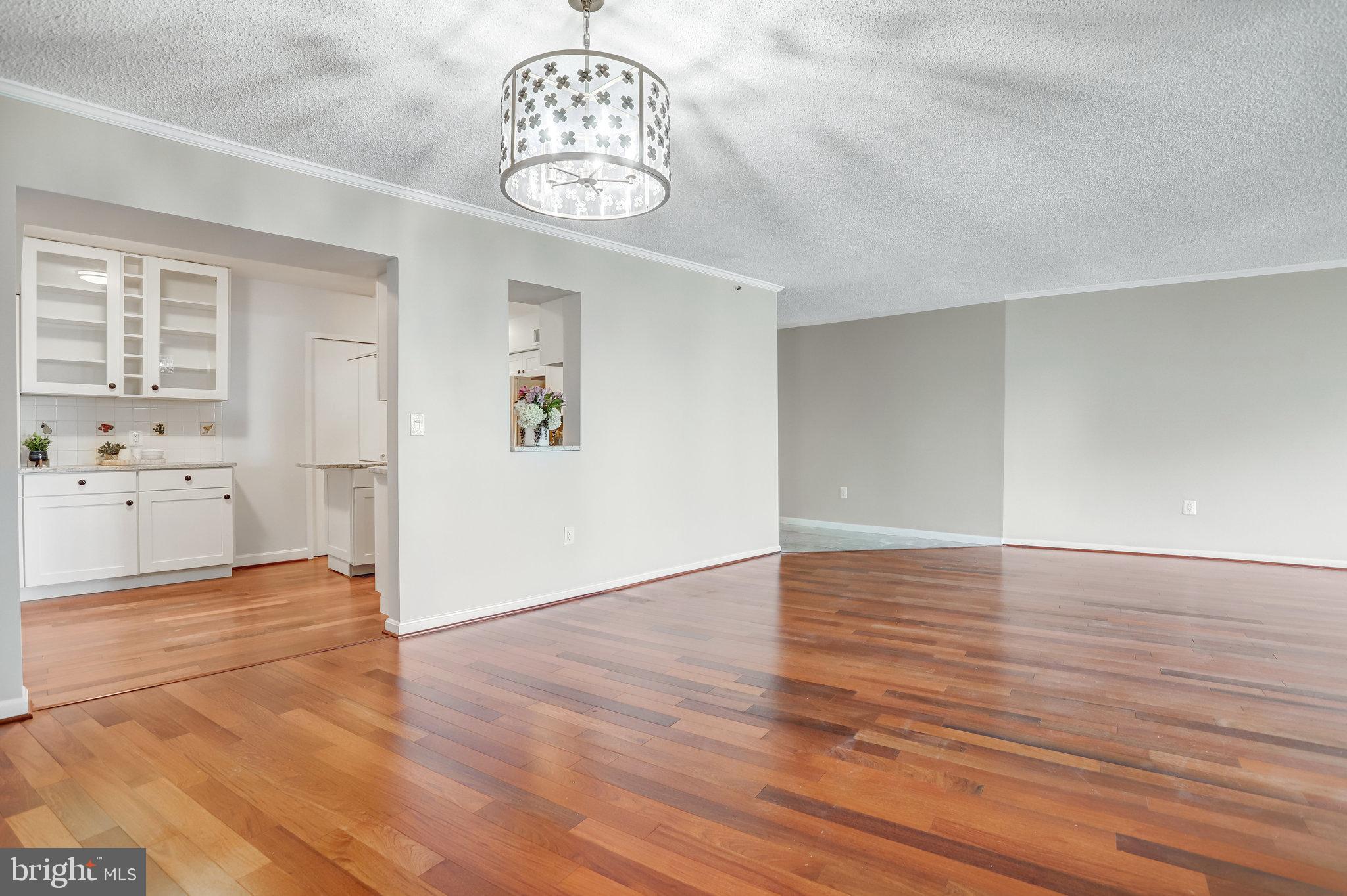 CRYSTAL GATEWAY - Residential