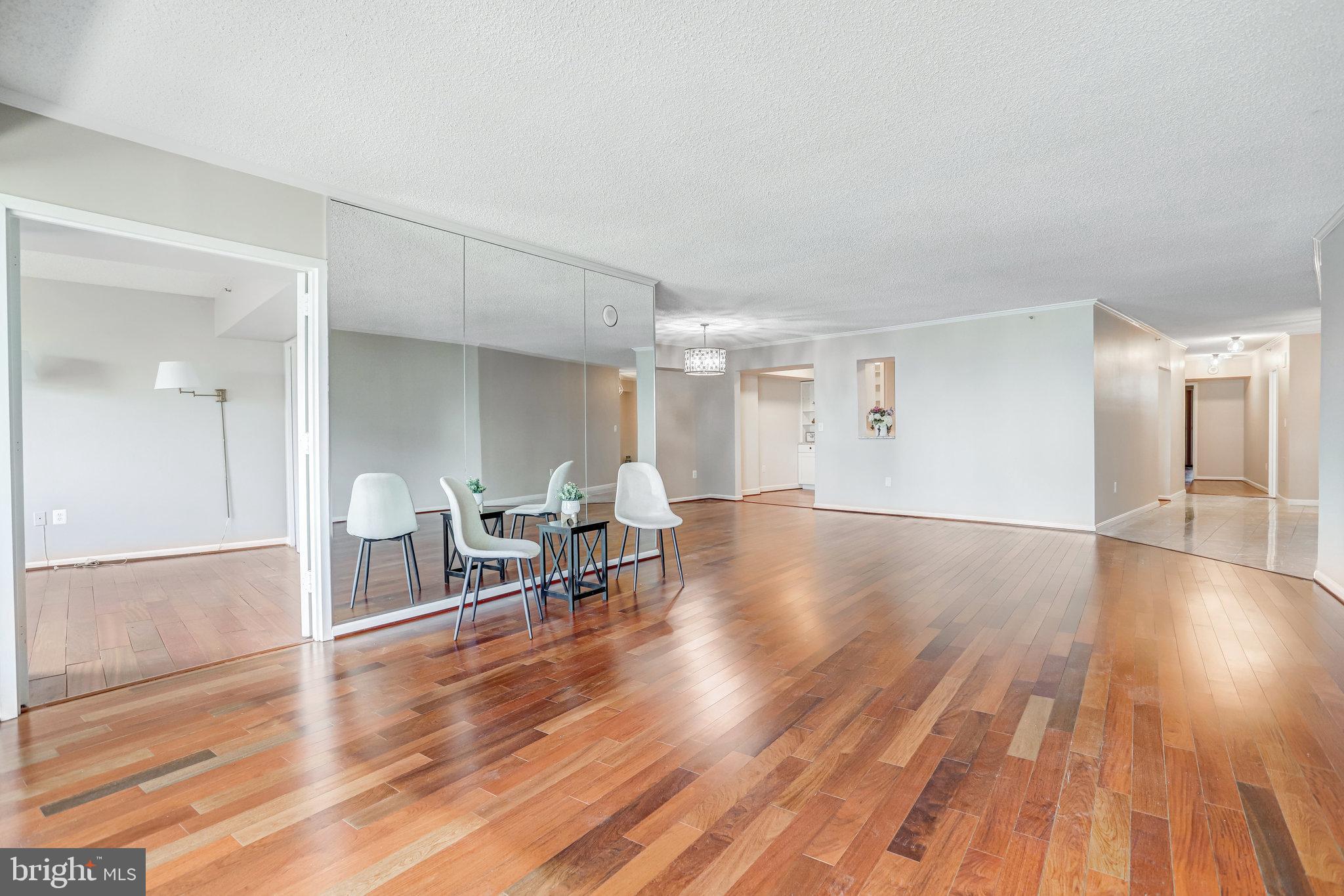 CRYSTAL GATEWAY - Residential