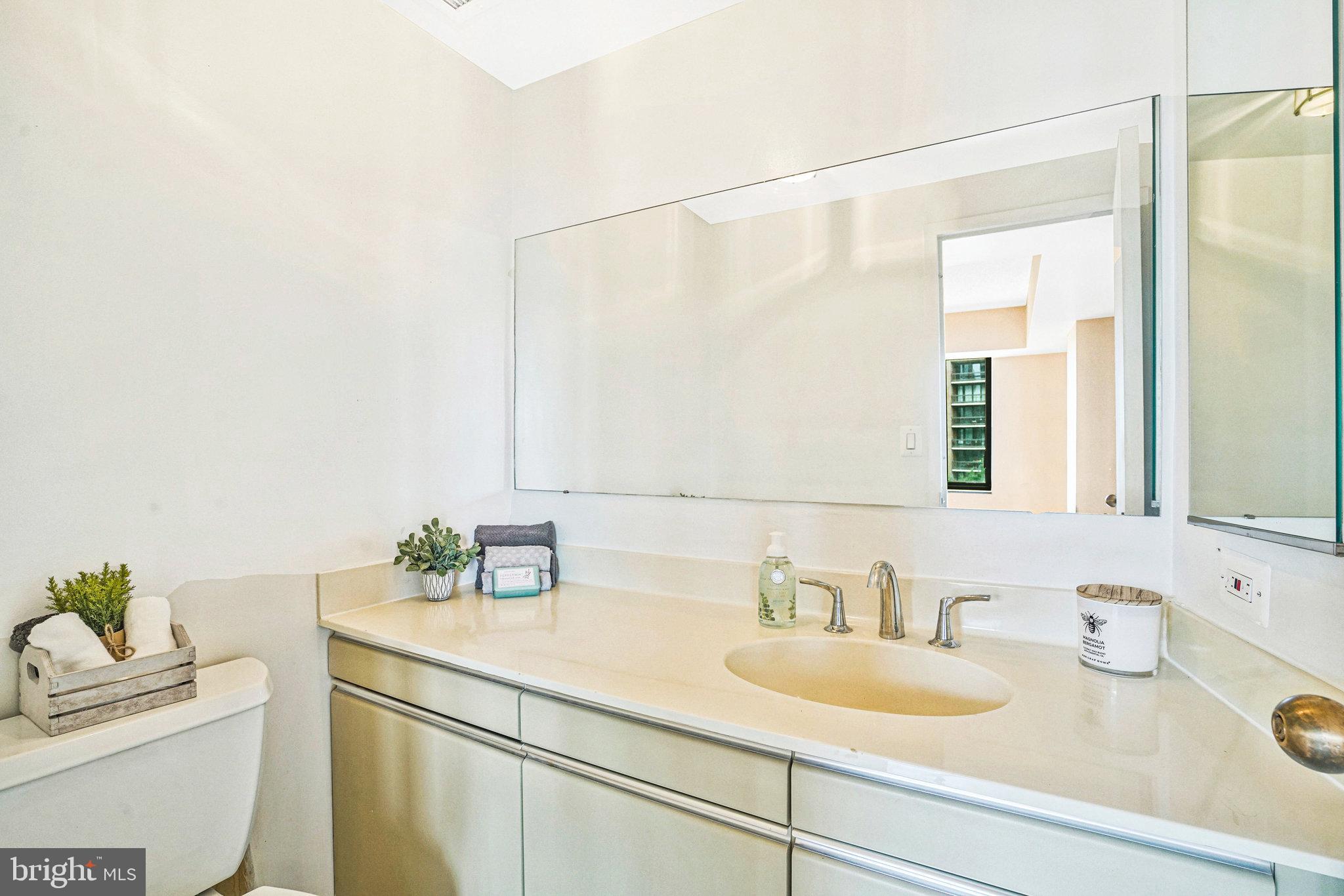 CRYSTAL GATEWAY - Residential