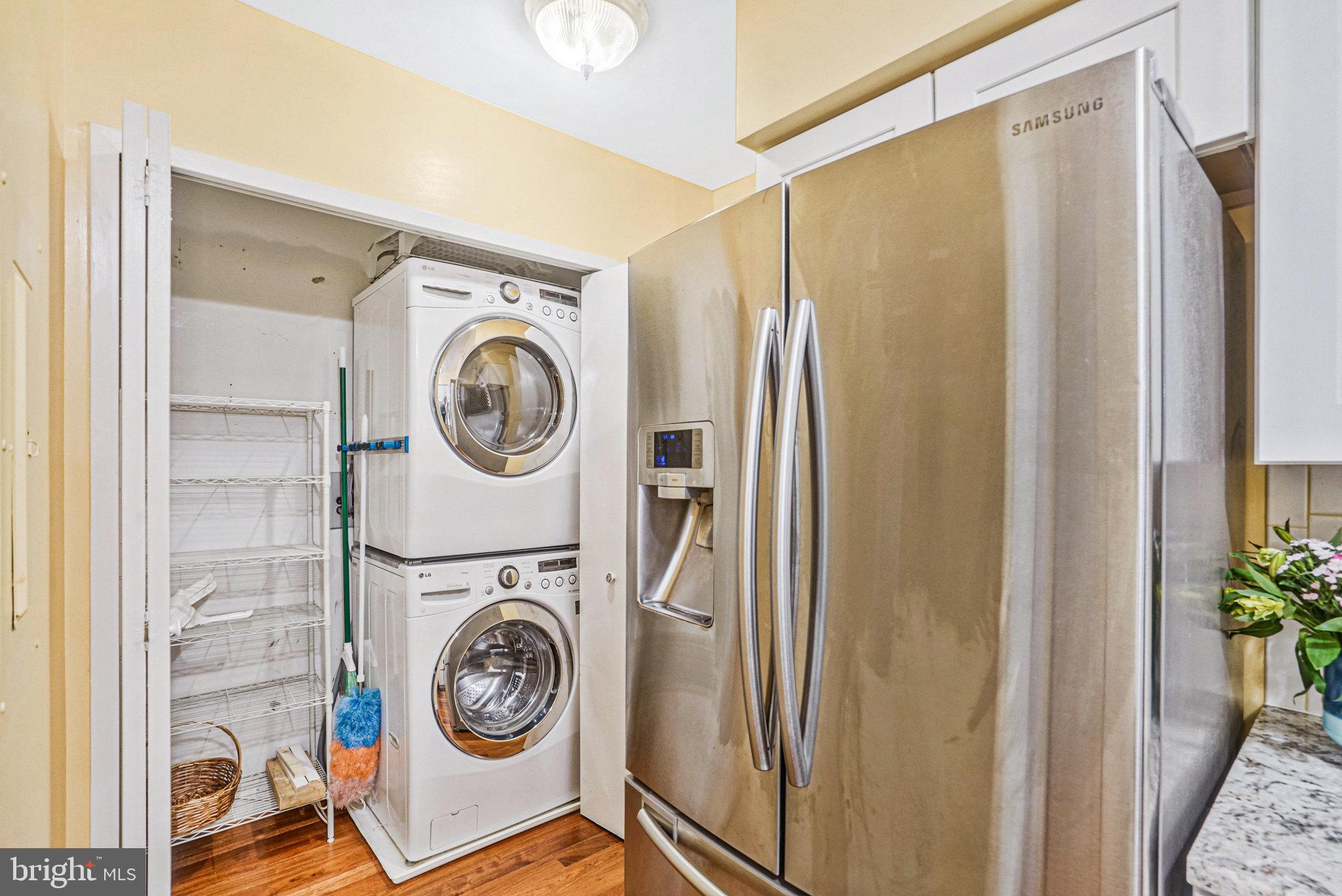 CRYSTAL GATEWAY - Residential