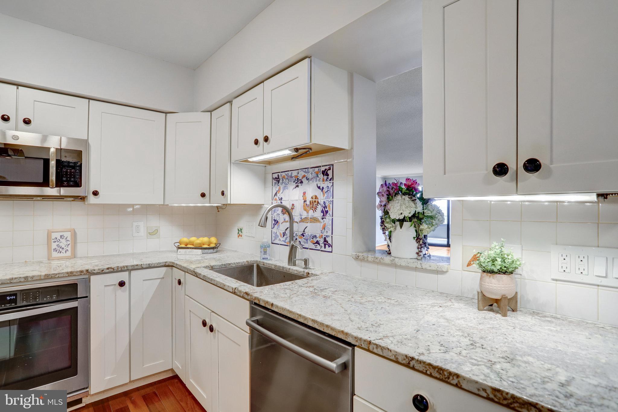 CRYSTAL GATEWAY - Residential