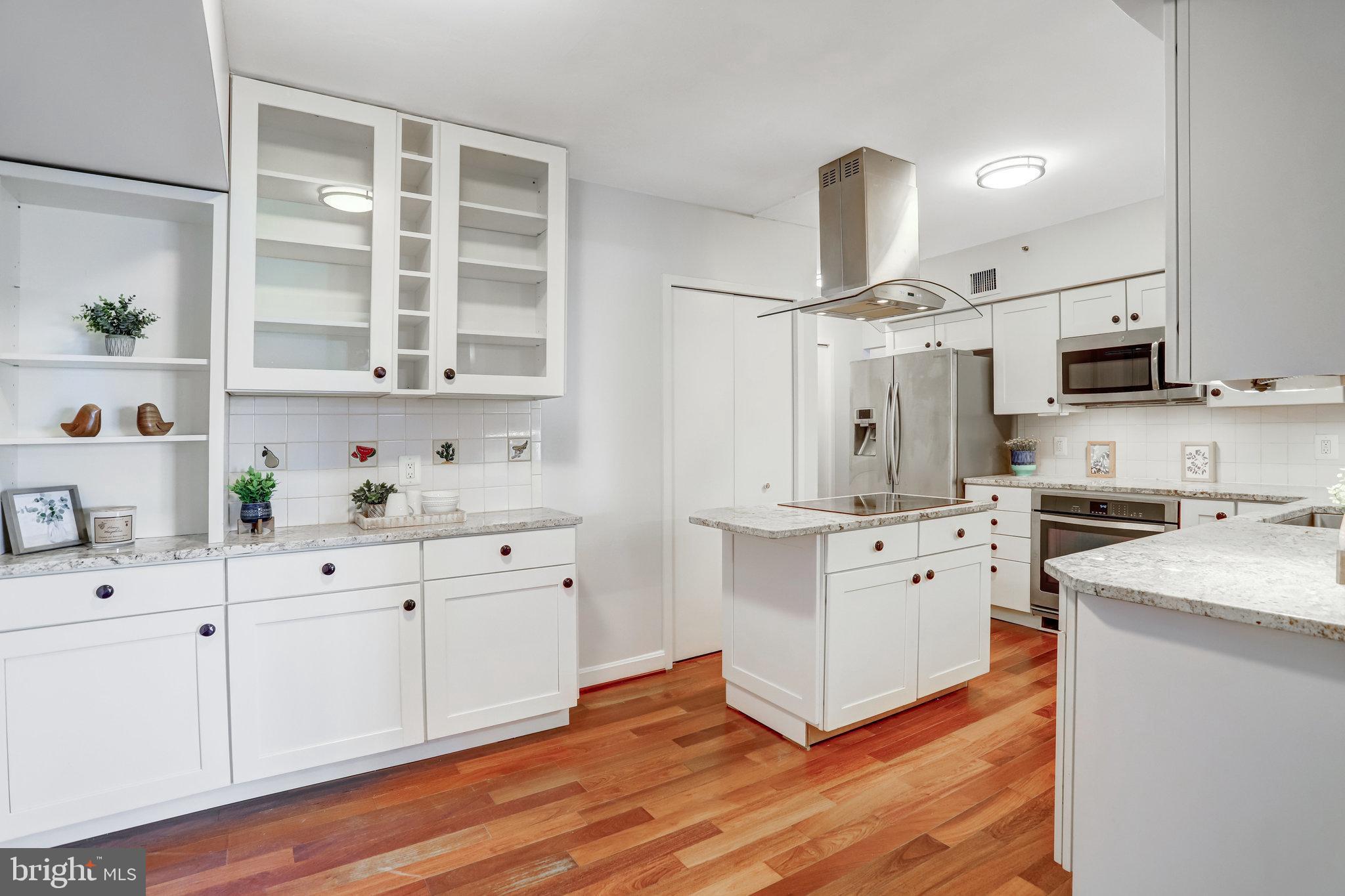 CRYSTAL GATEWAY - Residential