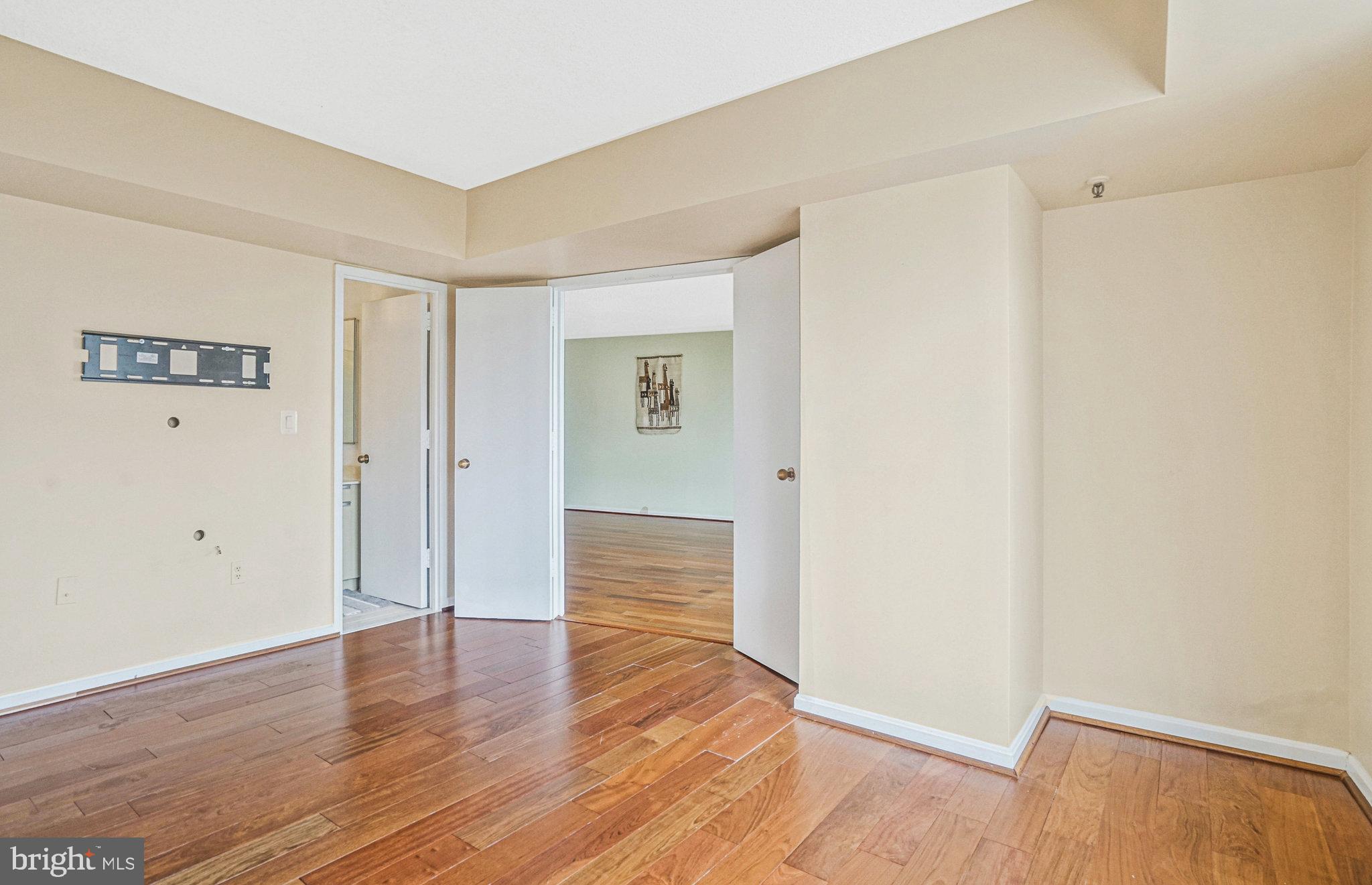 CRYSTAL GATEWAY - Residential