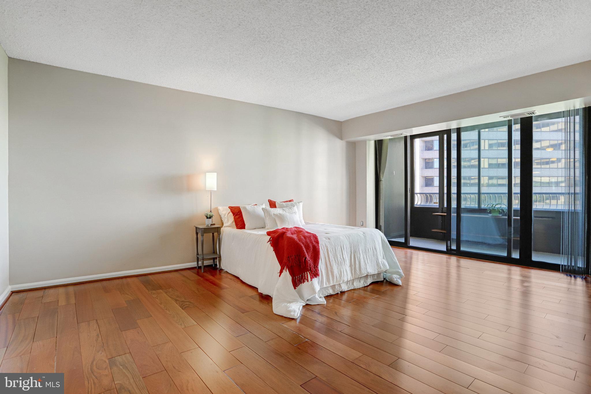 CRYSTAL GATEWAY - Residential