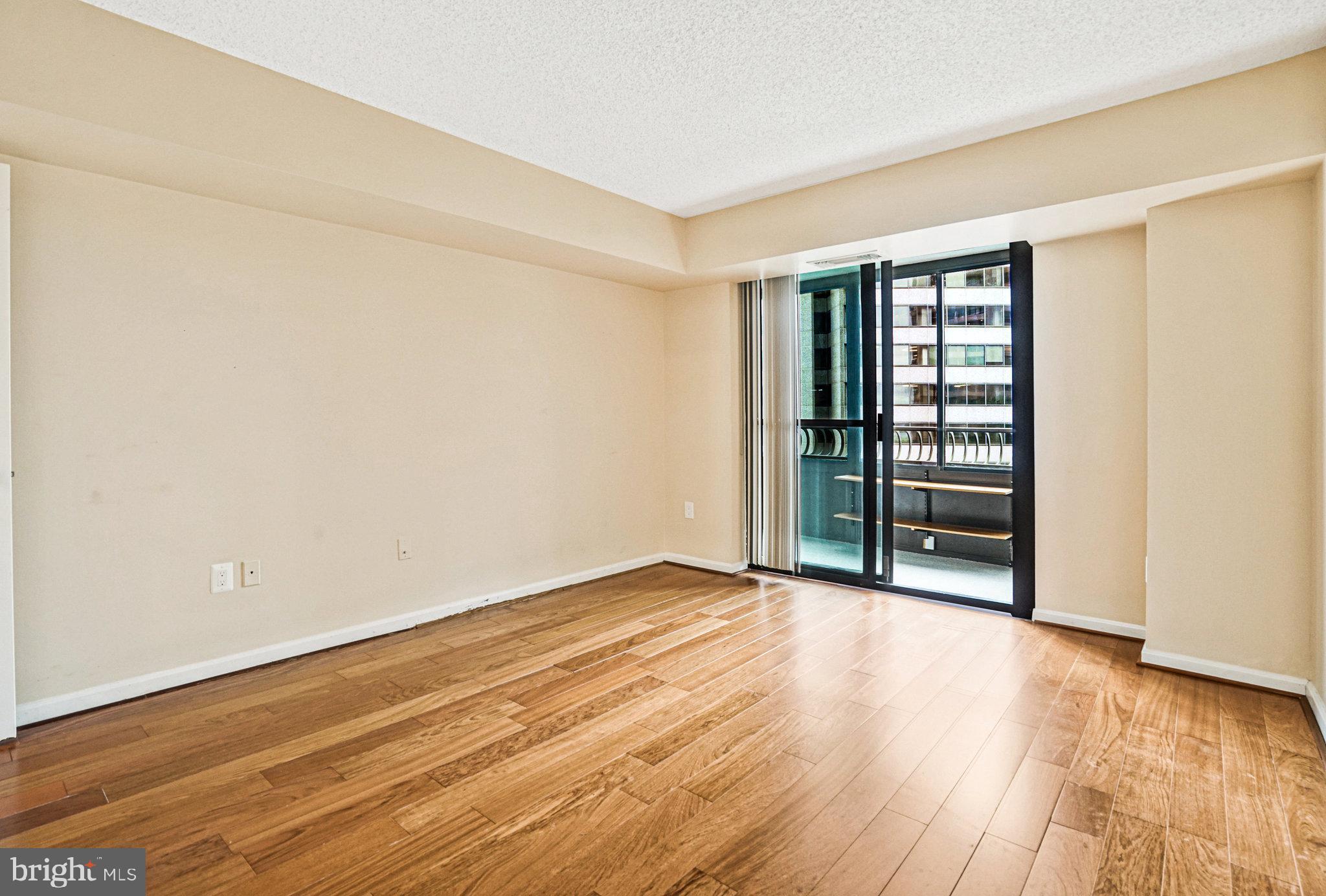 CRYSTAL GATEWAY - Residential