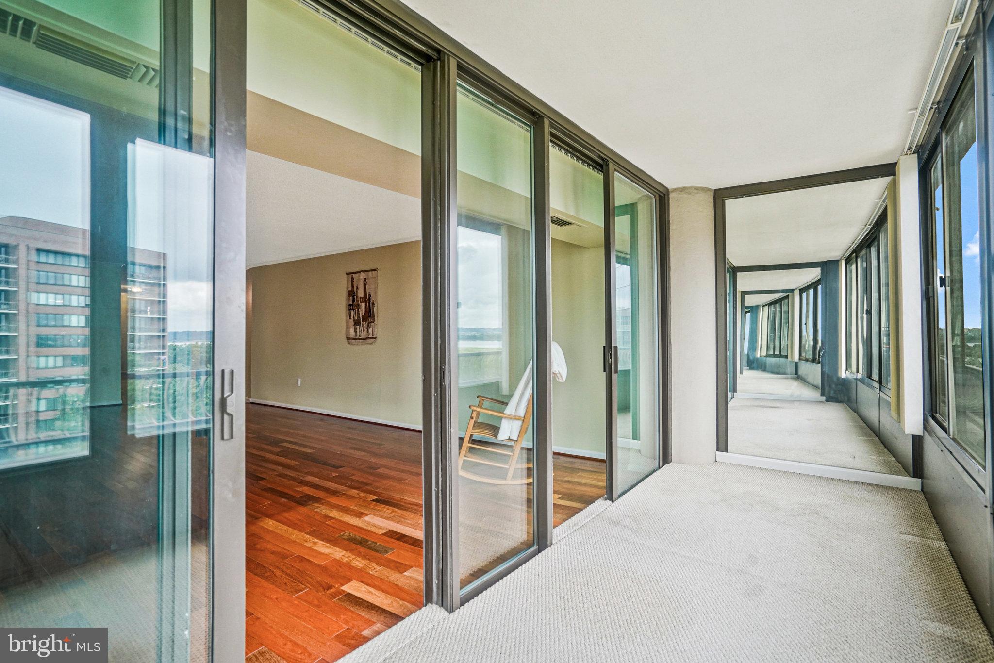 CRYSTAL GATEWAY - Residential