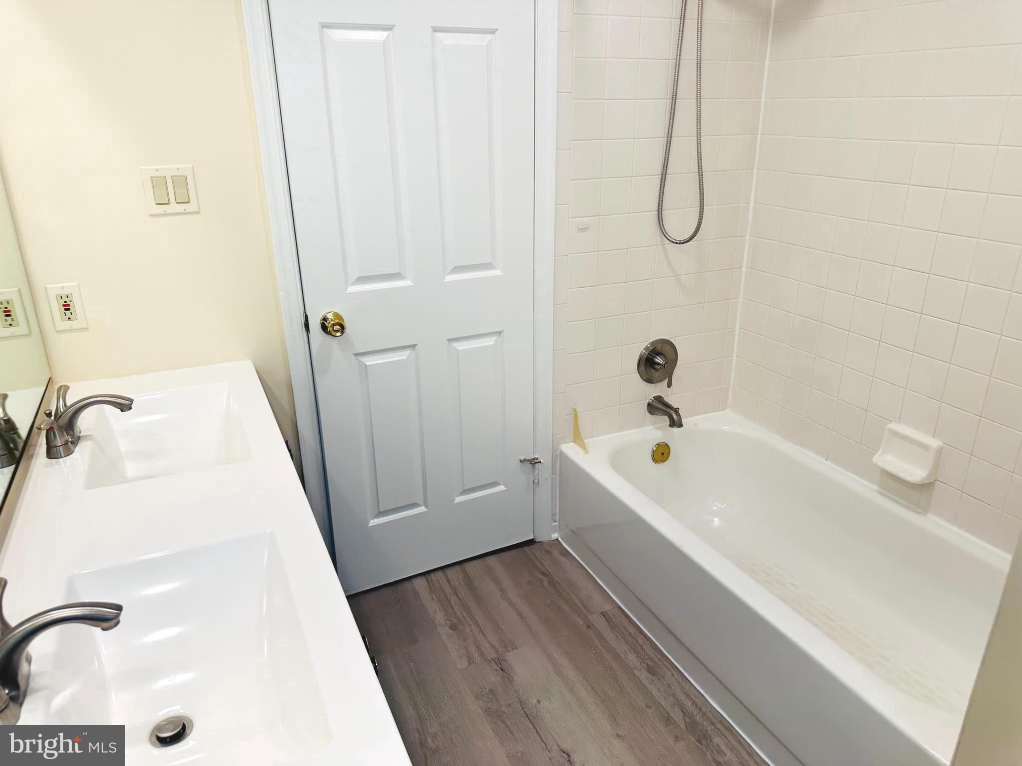 SAYBROOKE - Residential Lease