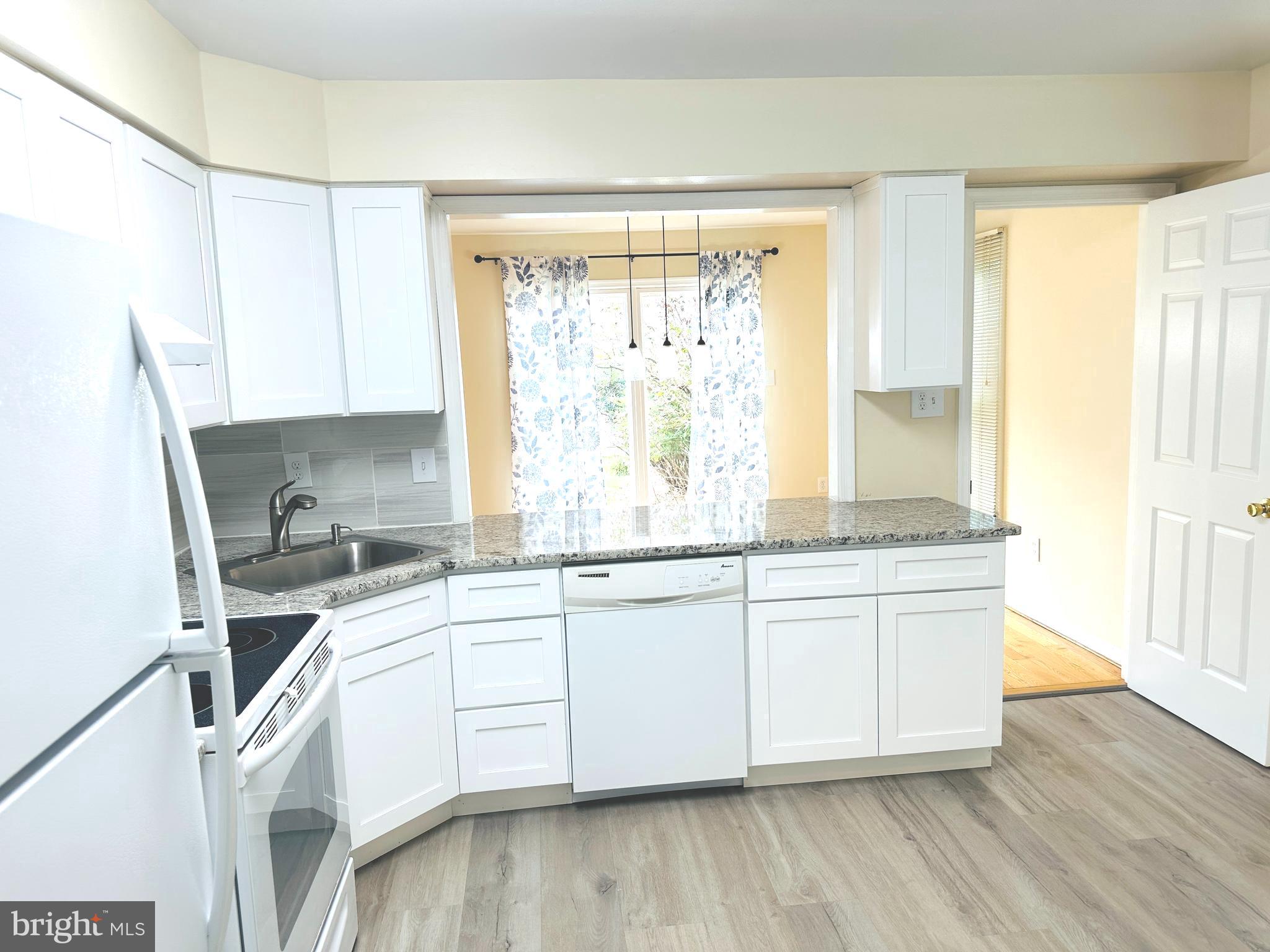 SAYBROOKE - Residential Lease