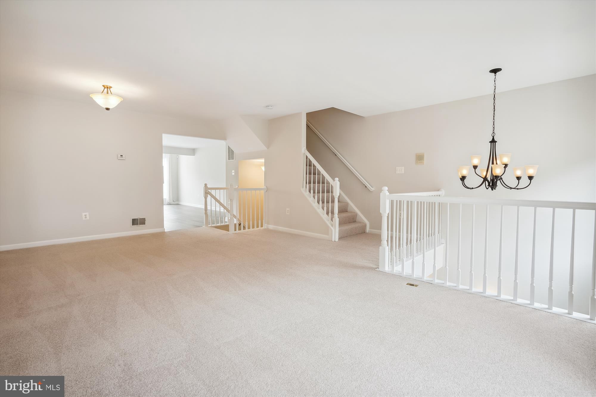 PARADISE - Residential Lease