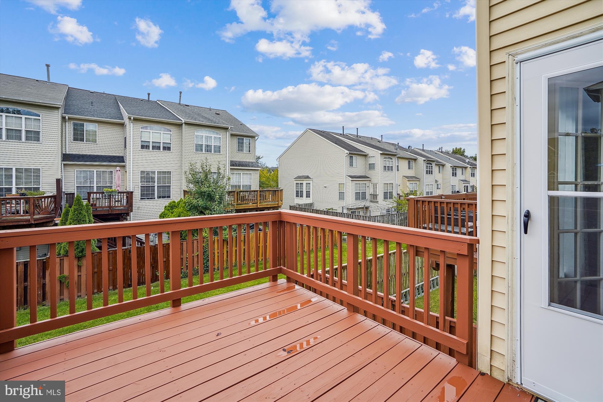 PARADISE - Residential Lease