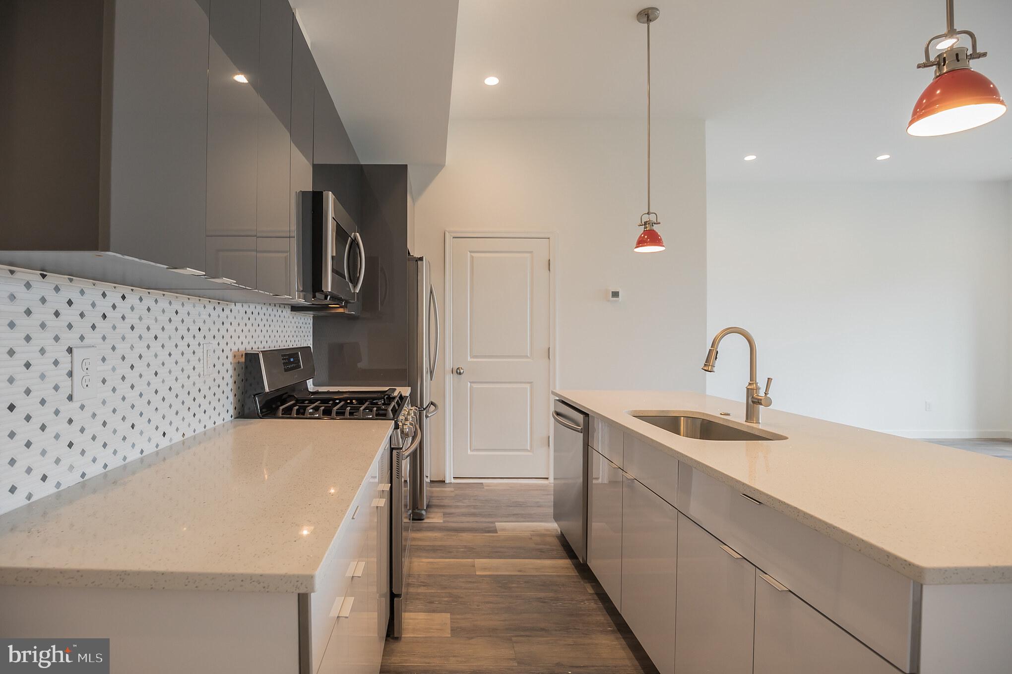 OLDE KENSINGTON - Residential Income