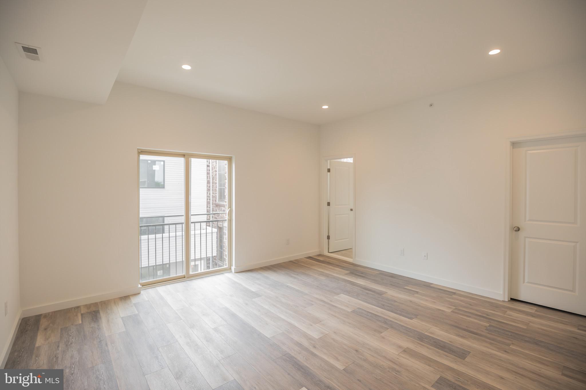 OLDE KENSINGTON - Residential Income