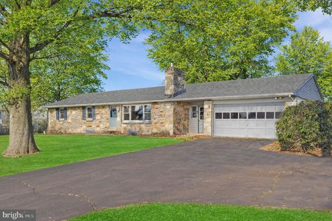 Homes For Sale - 1792 Schwenksville Road<br/> SCHWENKSVILLE, PA 19473