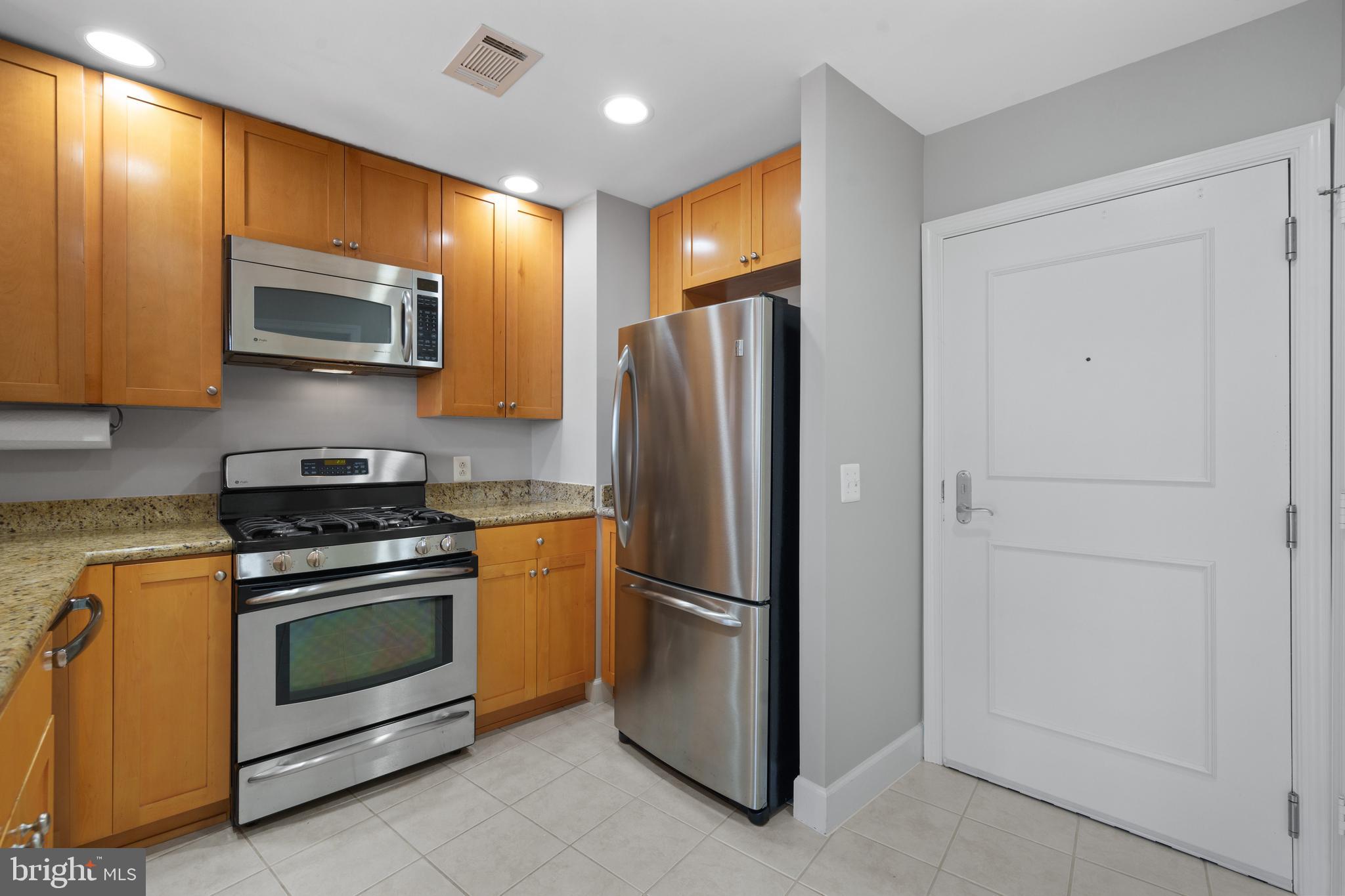 3600 S. GLEBE ROAD 526W